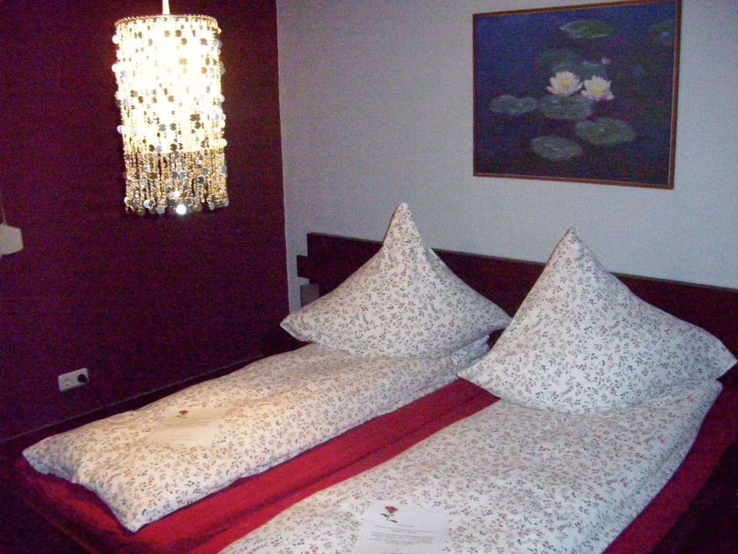 Bed in Fritzis Art Hotel