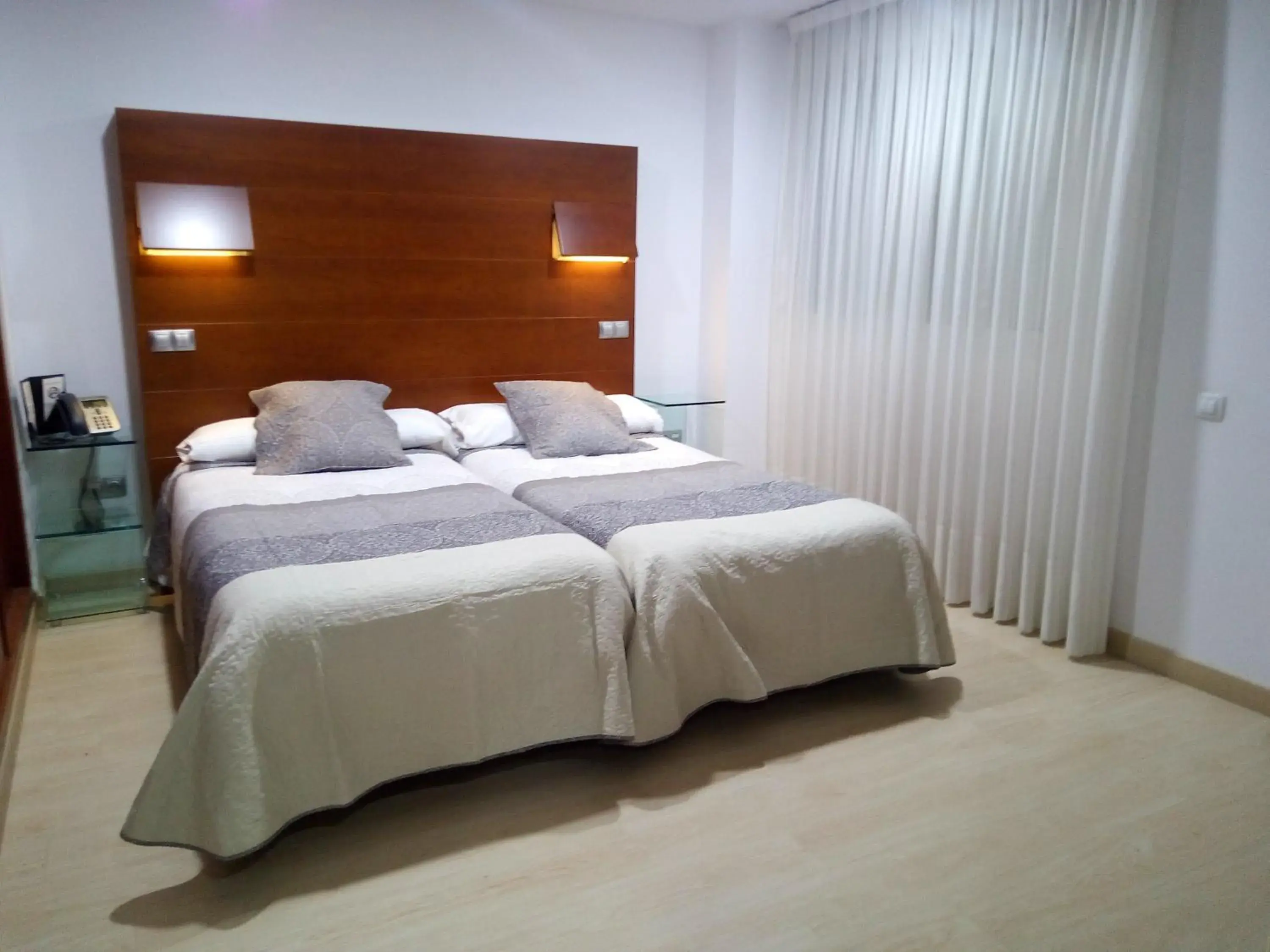 Double or Twin Room - single occupancy in Nap Oviedo Double or Twin Room - single occupancy in Nap Oviedo