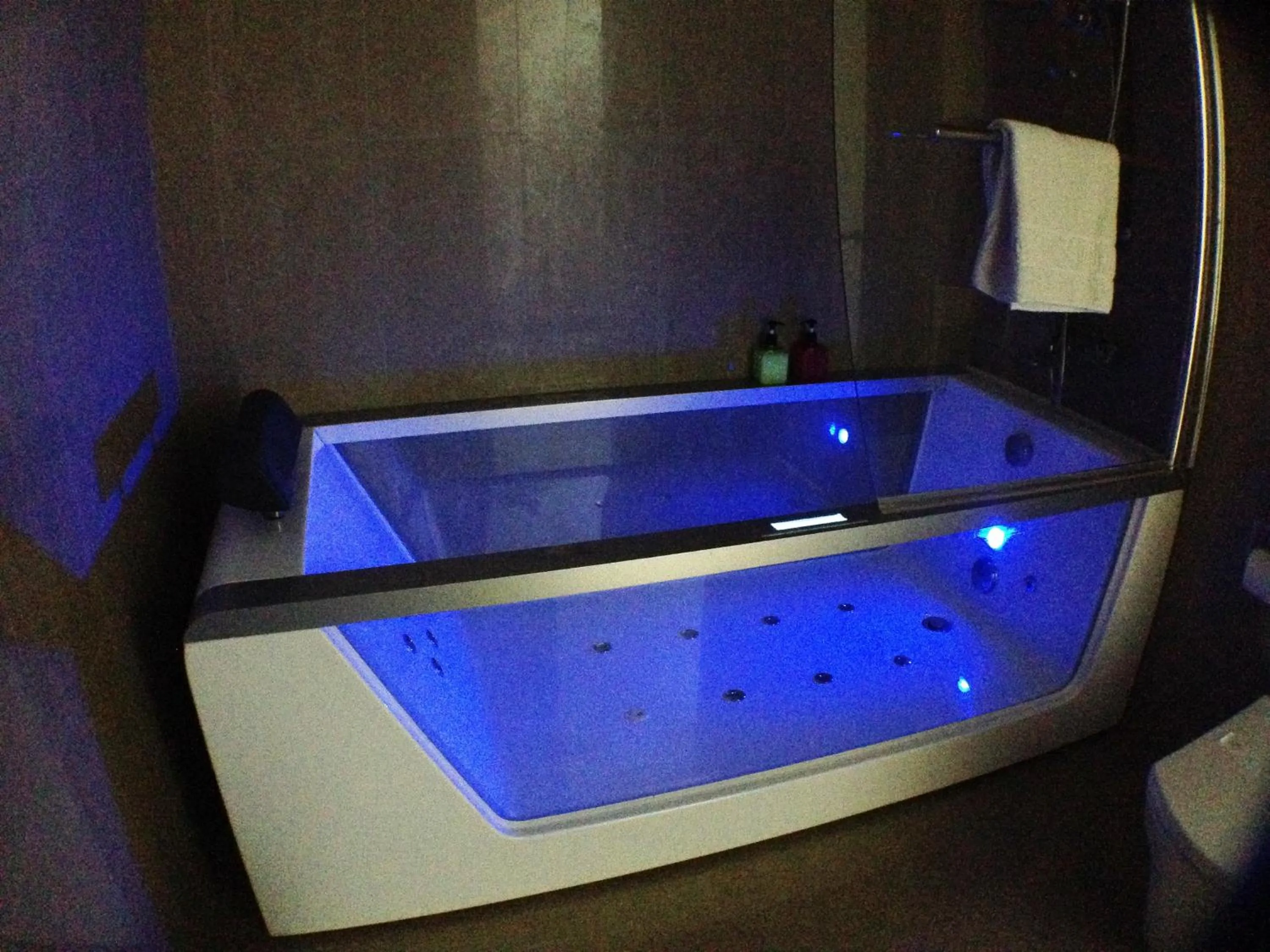 Hot Tub in Nap Oviedo