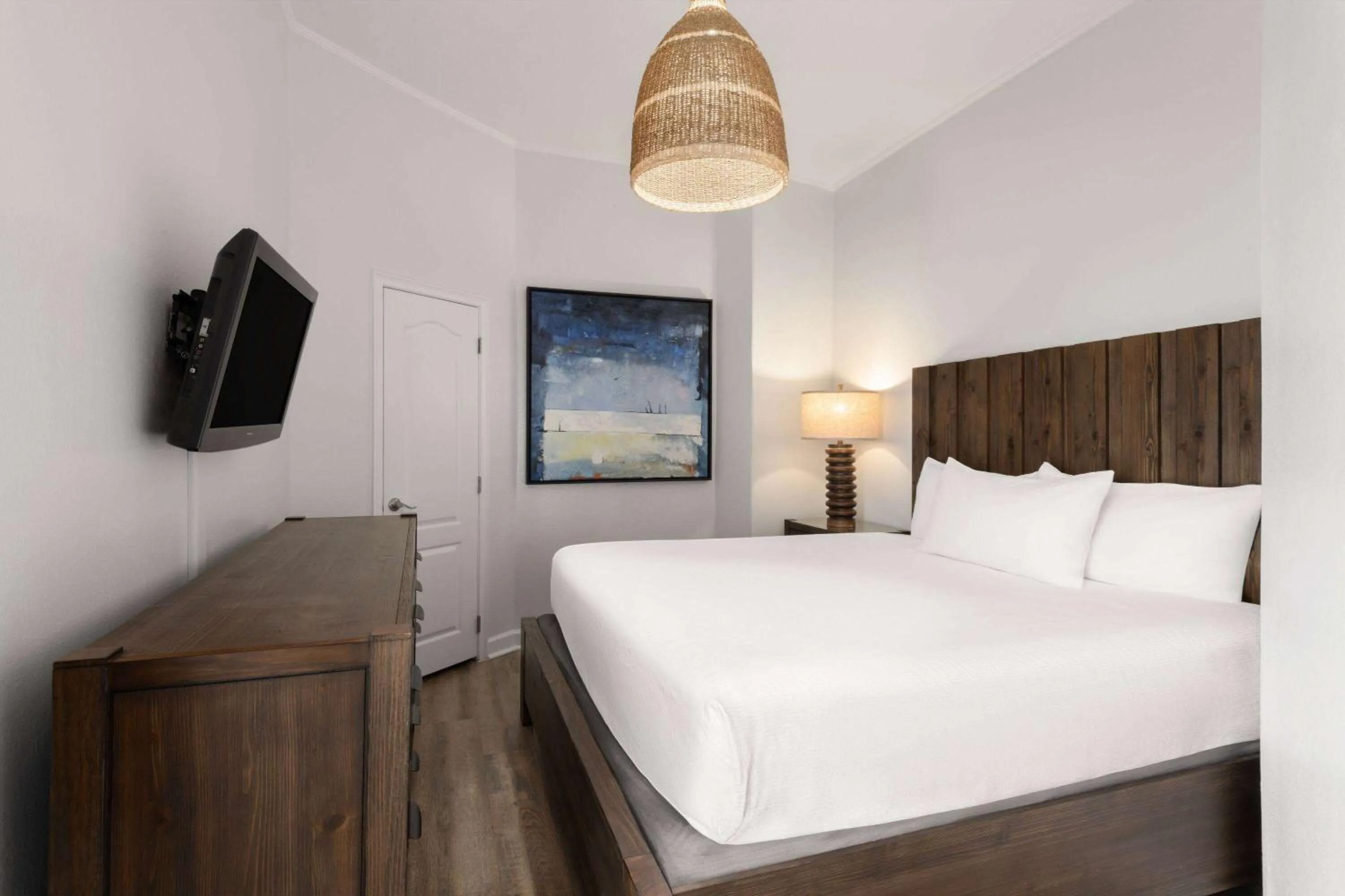 Photo of the whole room, Bed in Wyndham Garden Fort Walton Beach Destin