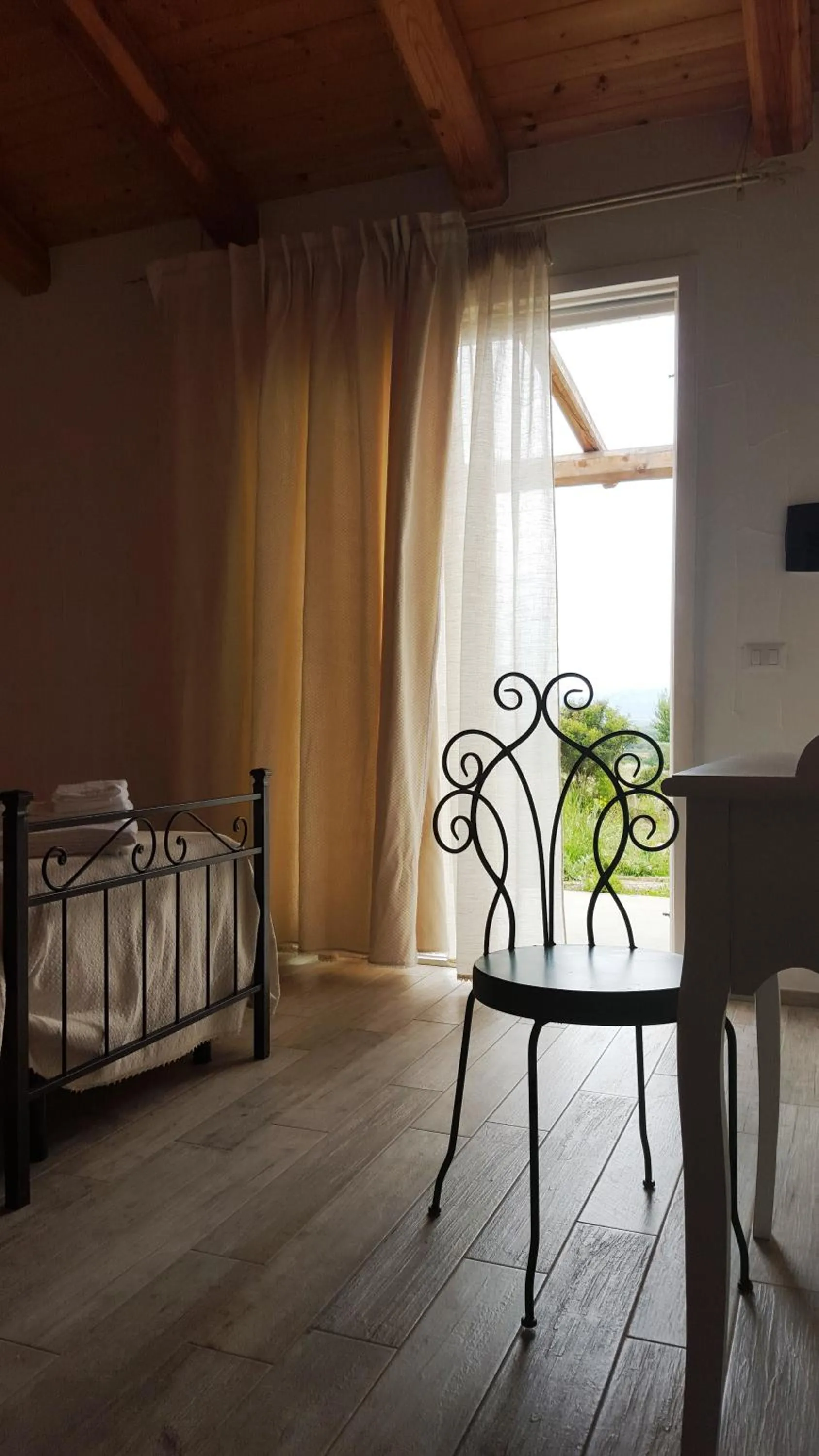 Photo of the whole room, Bed in Nacchinono