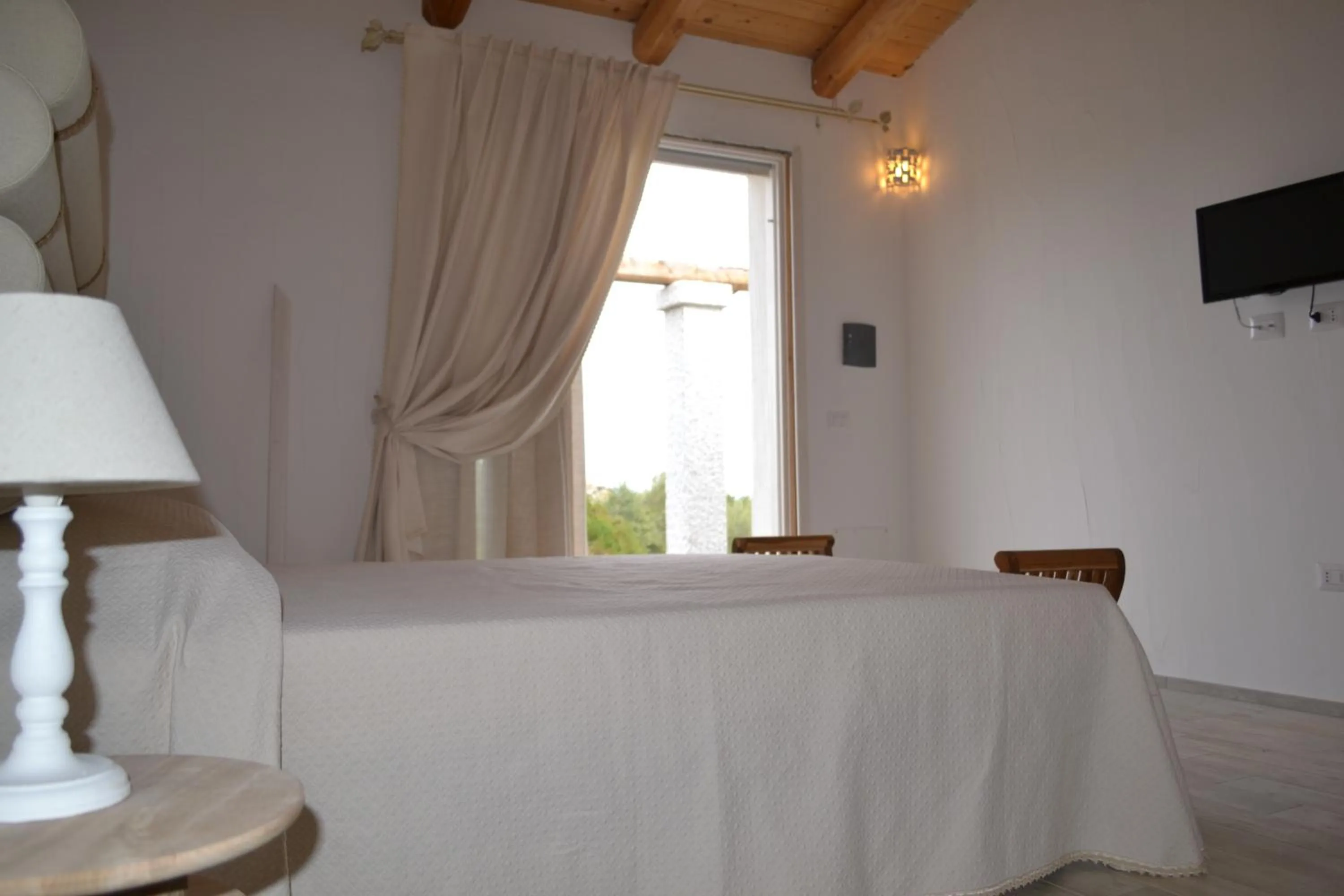 Photo of the whole room, Bed in Nacchinono