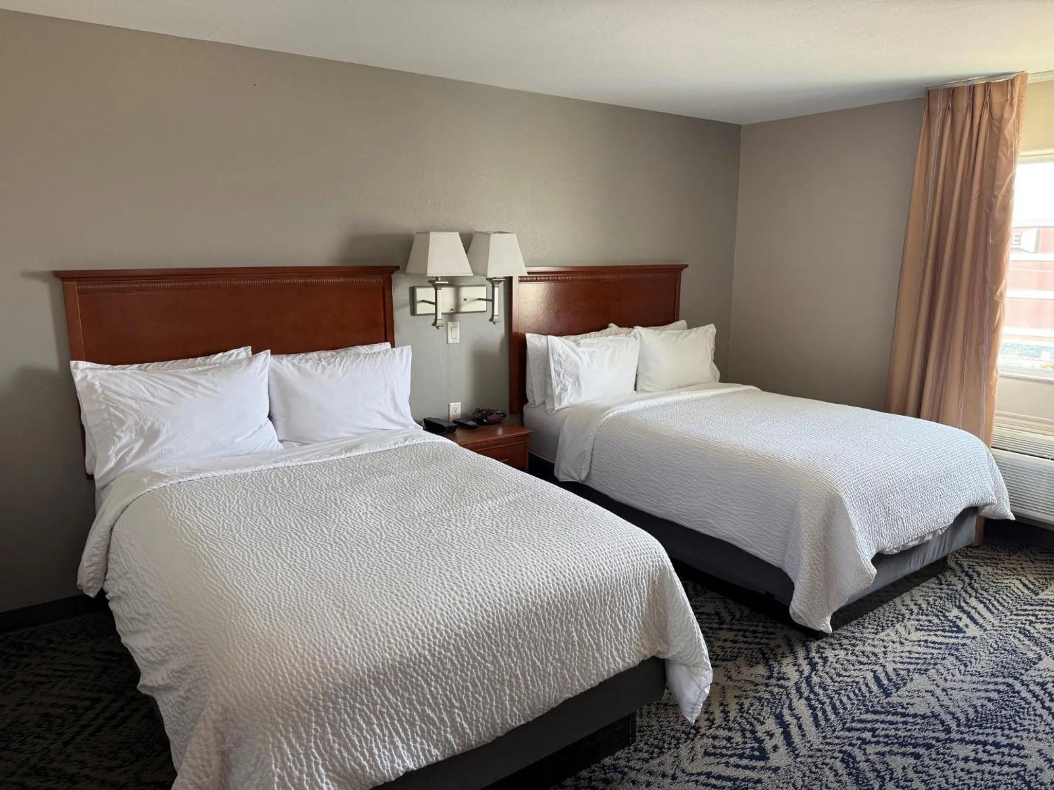 Photo of the whole room, Bed in Candlewood Suites La Porte by IHG