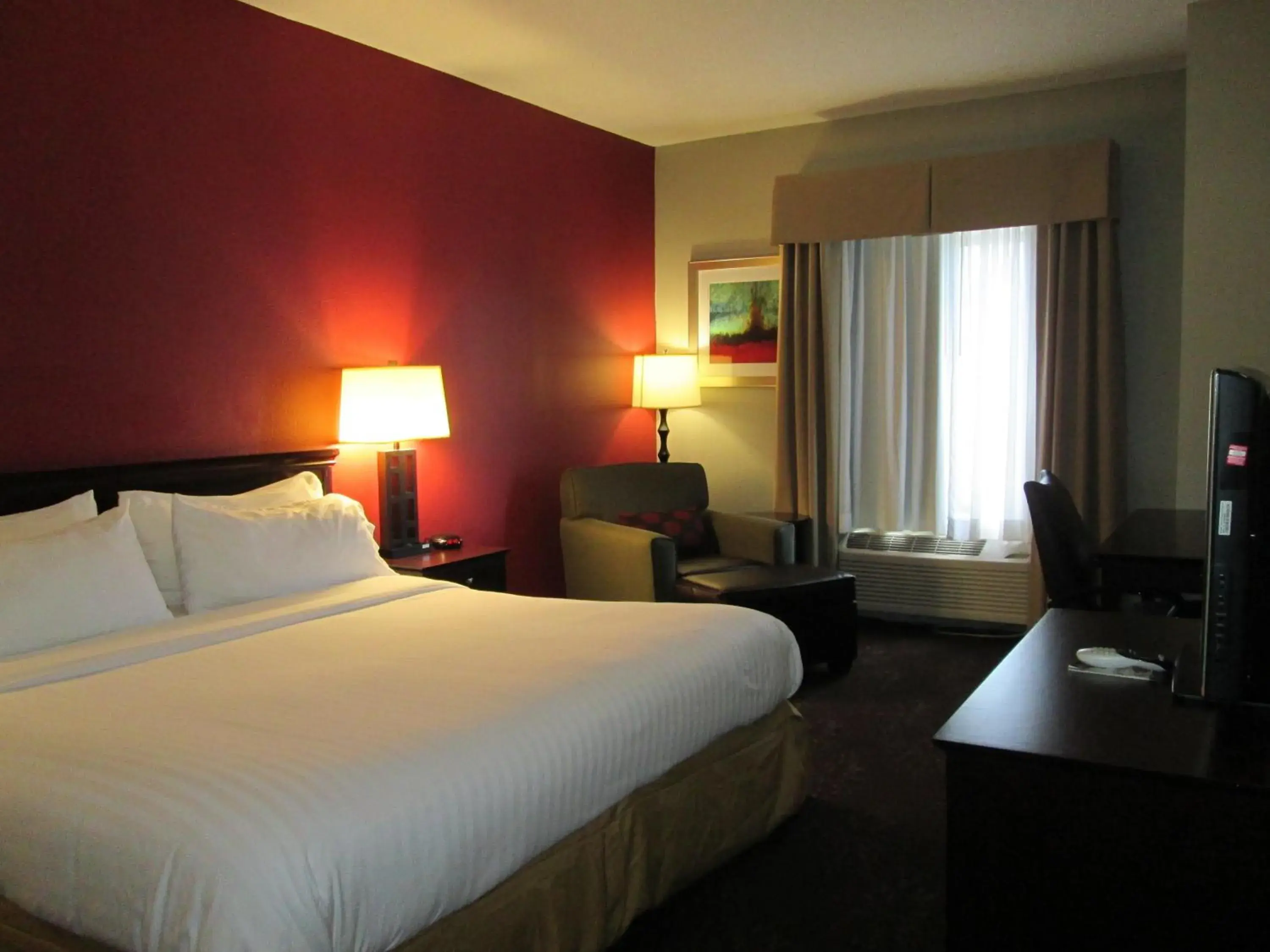 Photo of the whole room, Bed in Holiday Inn Express Cloverdale - Greencastle by IHG Photo of the whole room, Bed in Holiday Inn Express Cloverdale - Greencastle by IHG