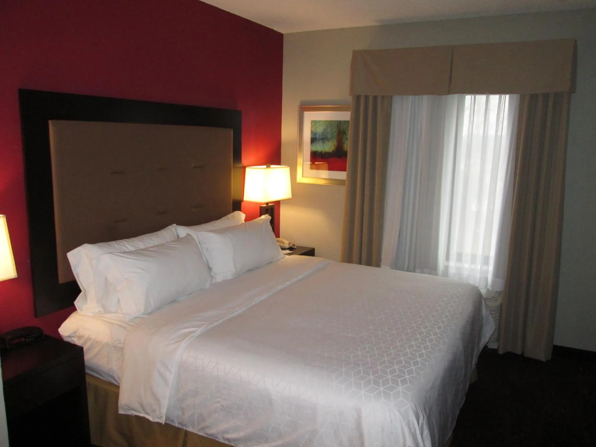 Photo of the whole room, Bed in Holiday Inn Express Cloverdale - Greencastle by IHG