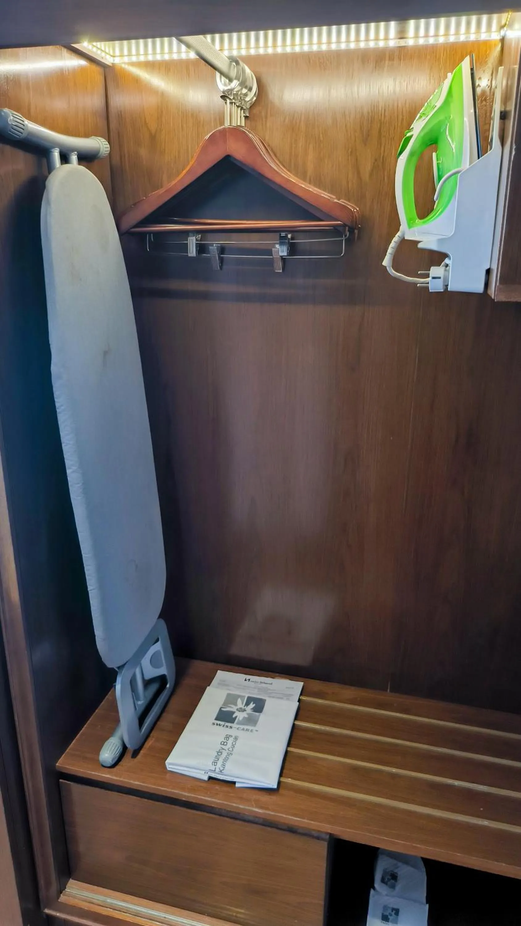 wardrobe in Swiss-Belhotel Bogor