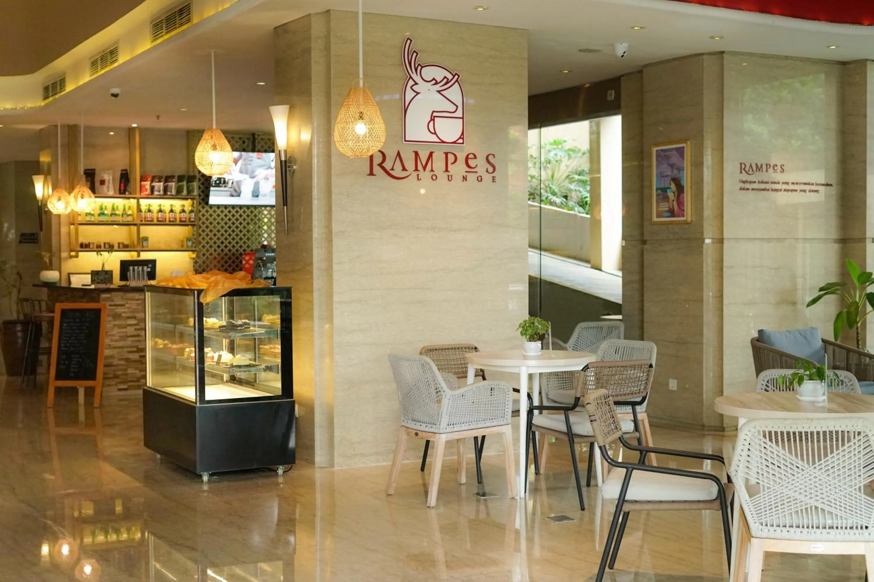 Lounge or bar in Swiss-Belhotel Bogor