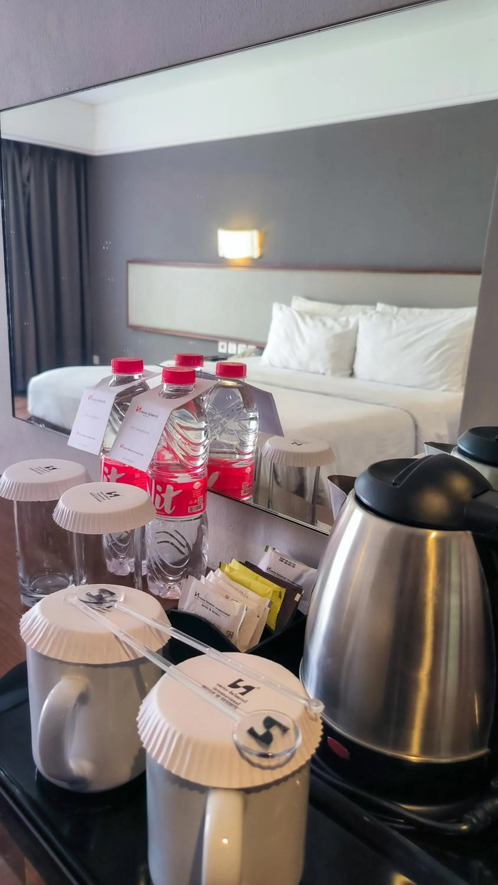 Coffee/tea facilities, Bed in Swiss-Belhotel Bogor