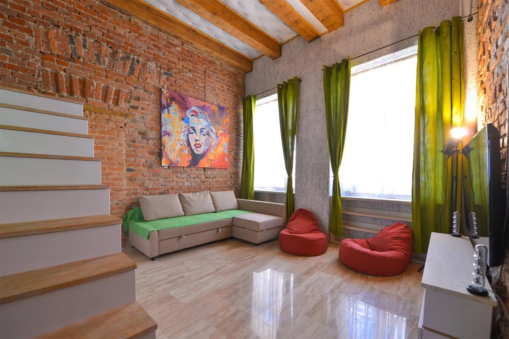 Michael Weiss apartment