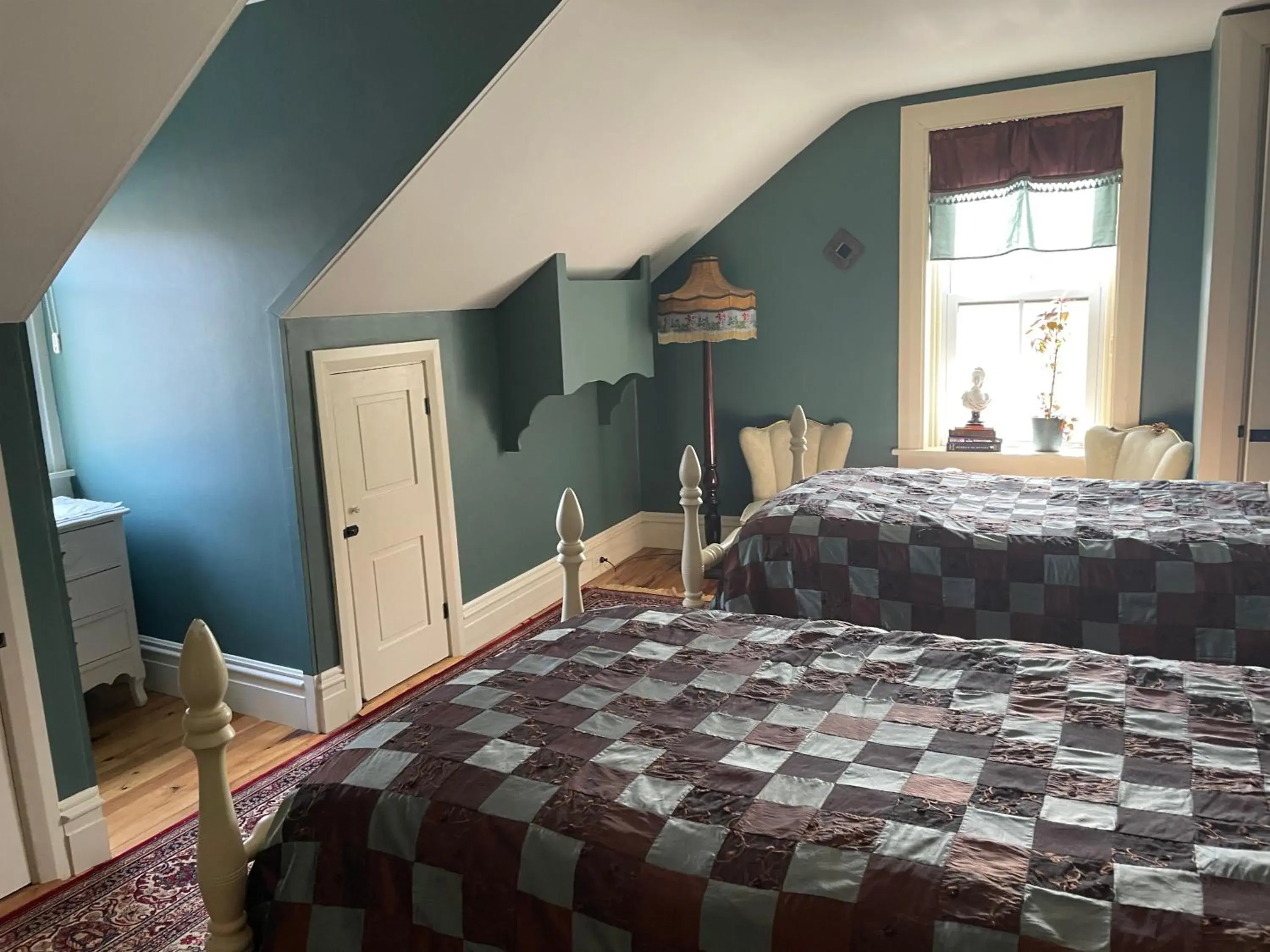 Standard Twin Room in Hollinger House Standard Twin Room in Hollinger House