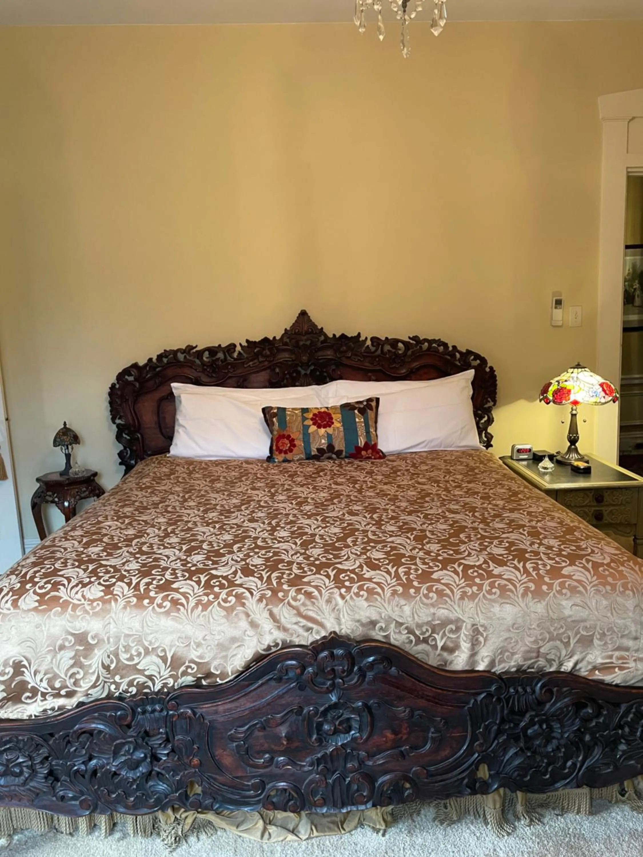 Bed in Hollinger House