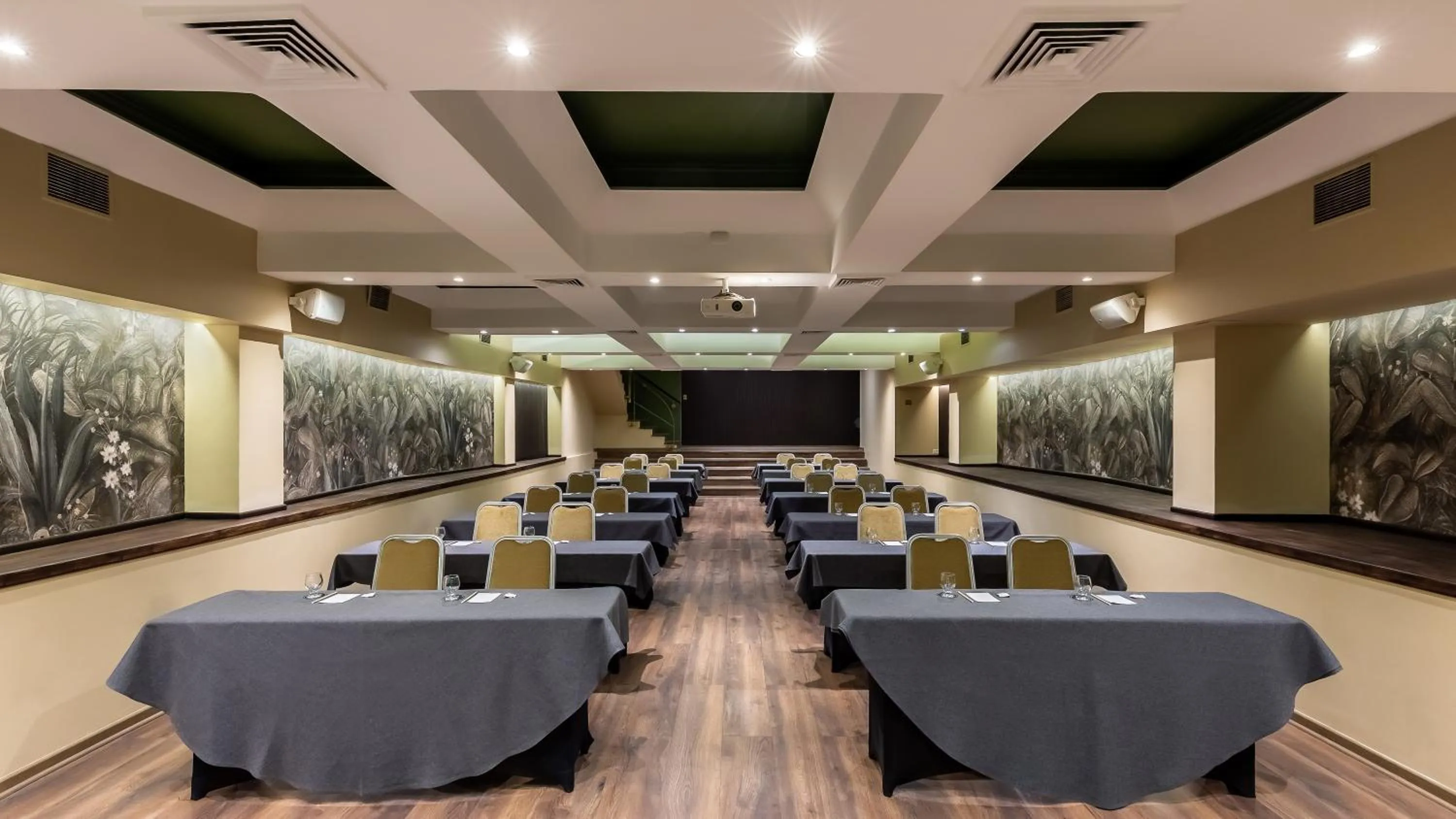 Meeting/conference room in Rugendas Hotel Boutique by Time Hotel & Apartments