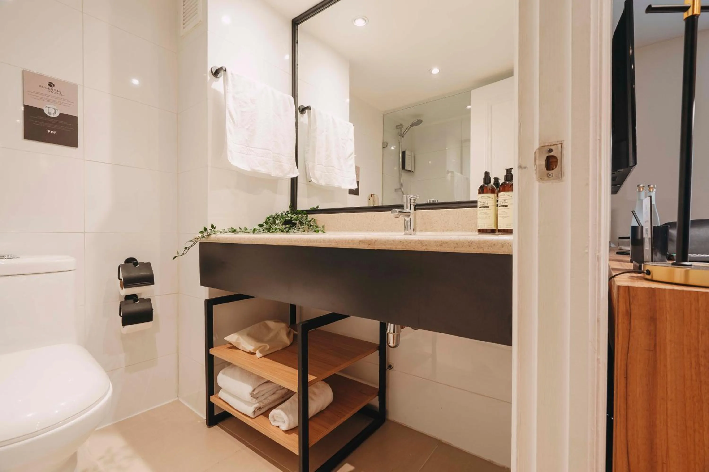 Bathroom in Rugendas Hotel Boutique by Time Hotel & Apartments