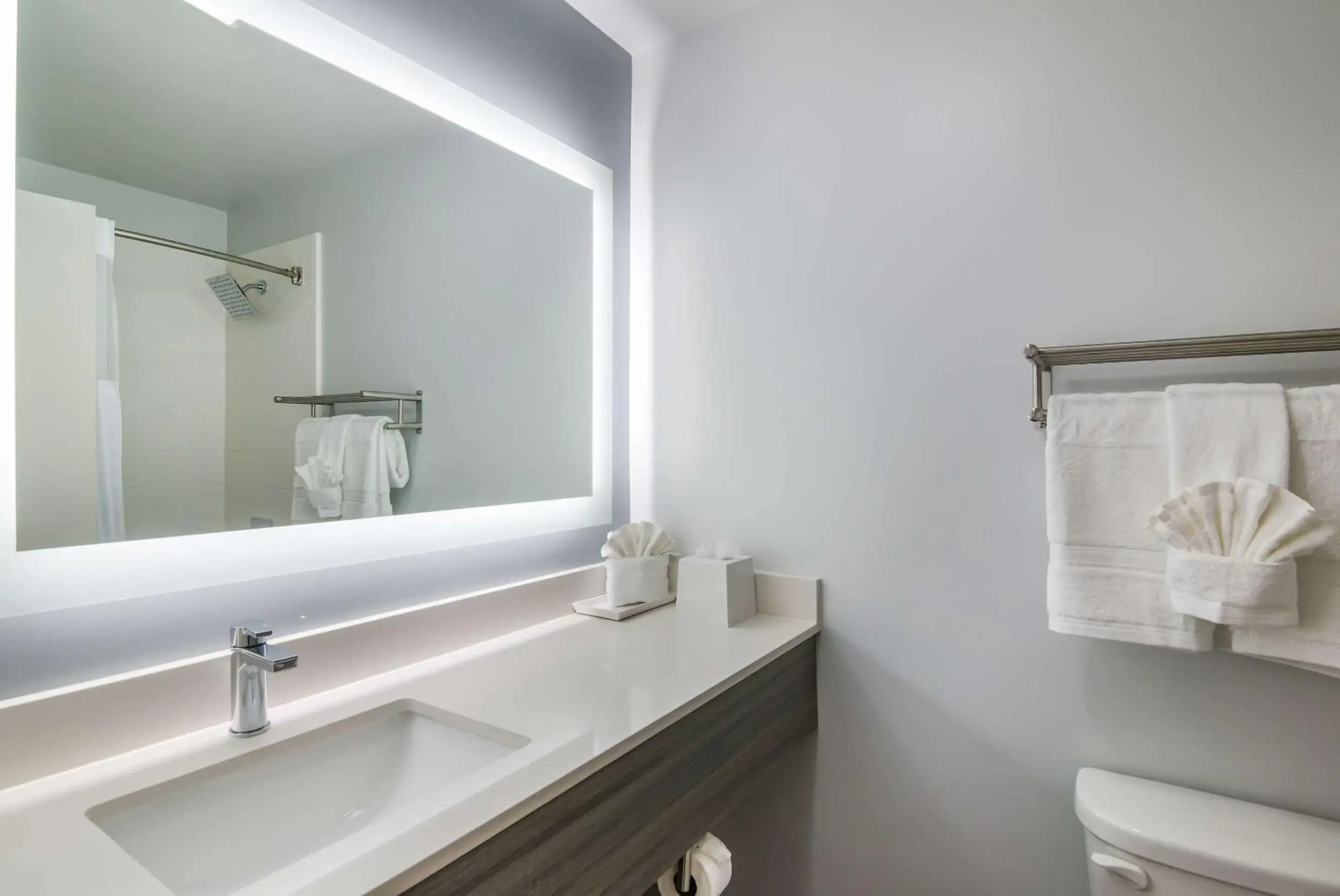 Bedroom in Hourglass Hotel, an Ascend Collection Hotel Bedroom in Hourglass Hotel, an Ascend Collection Hotel