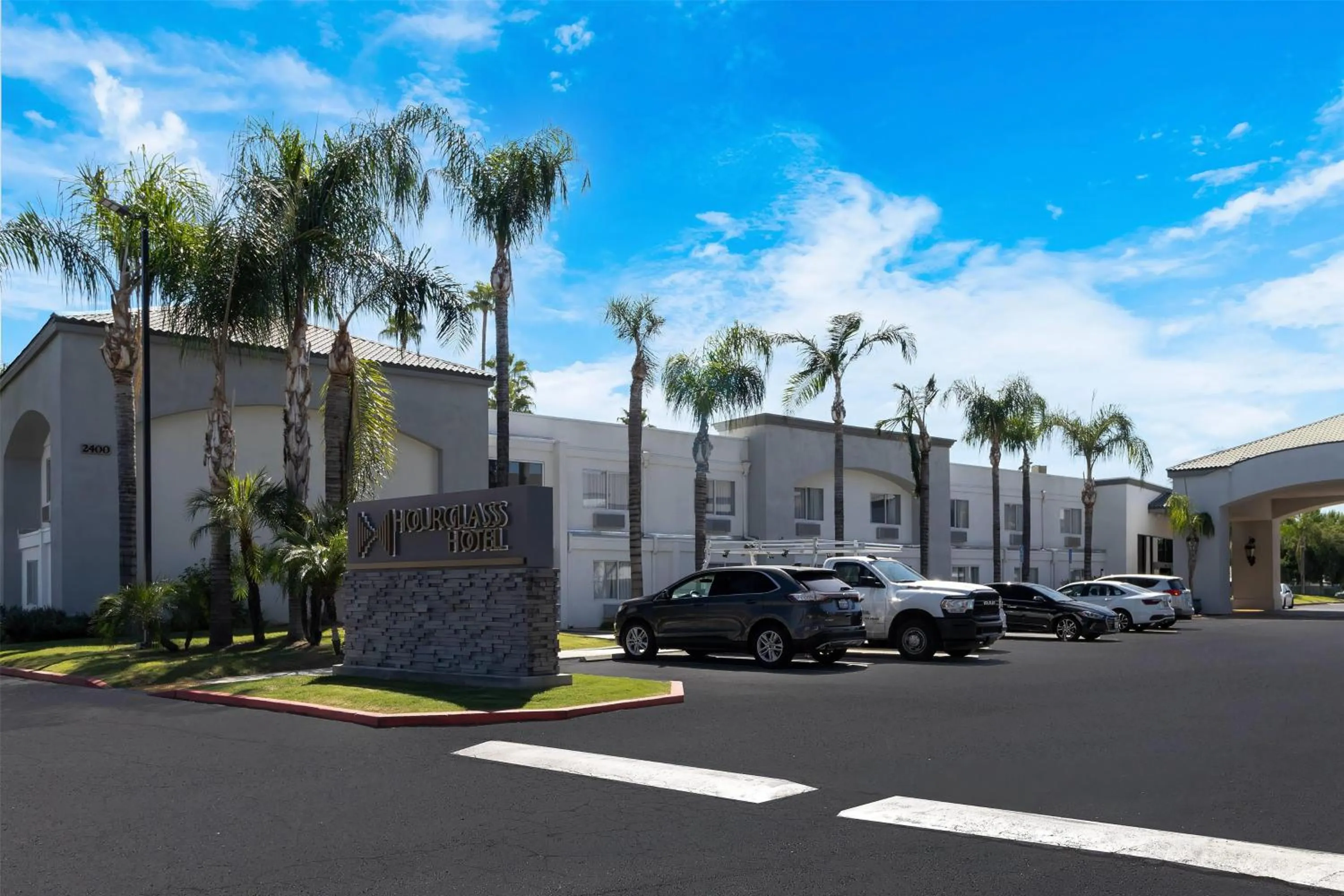 Property building in Hourglass Hotel, Trademark Collection by Wyndham