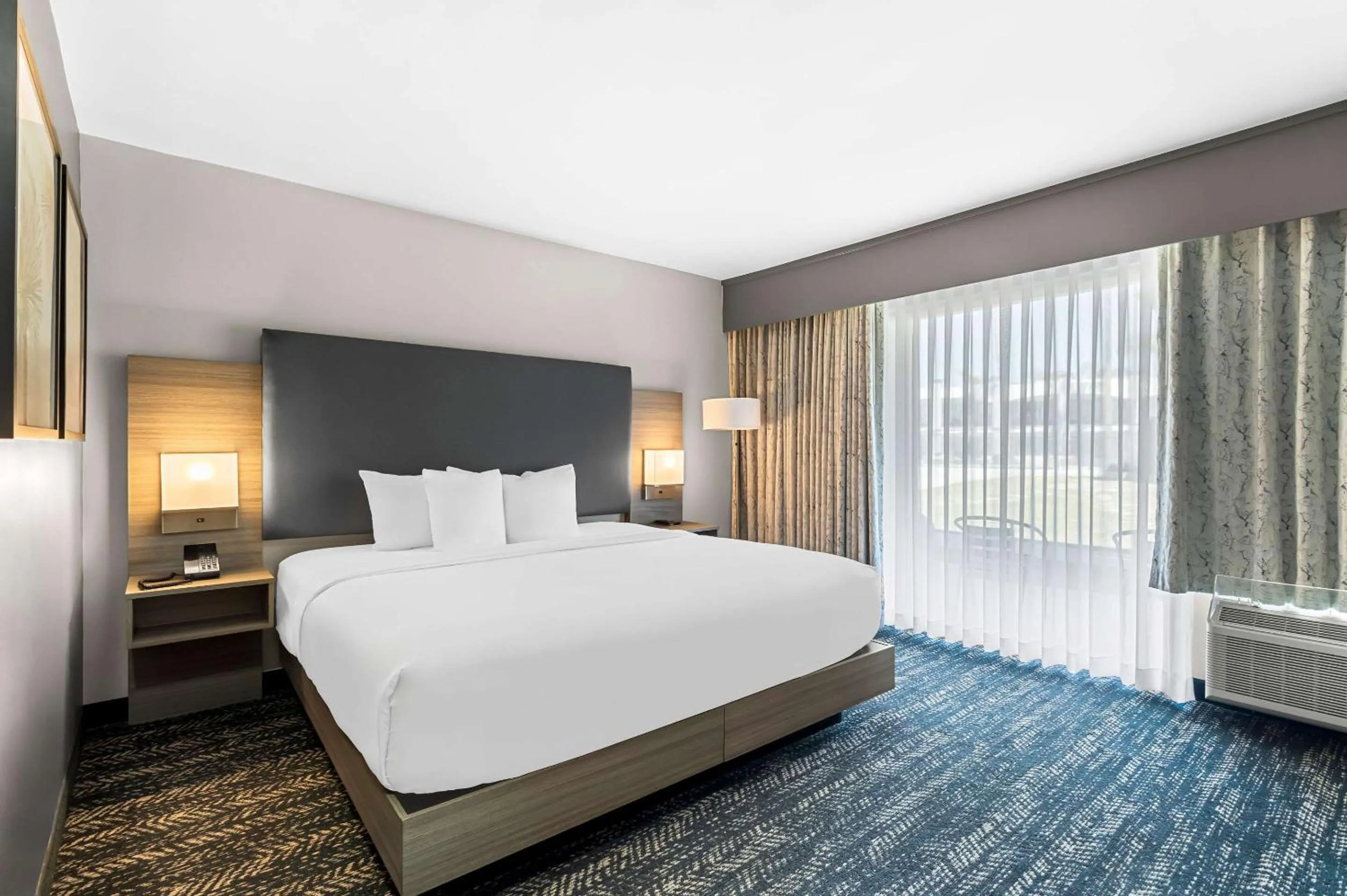 Bedroom, Bed in Hourglass Hotel, an Ascend Collection Hotel