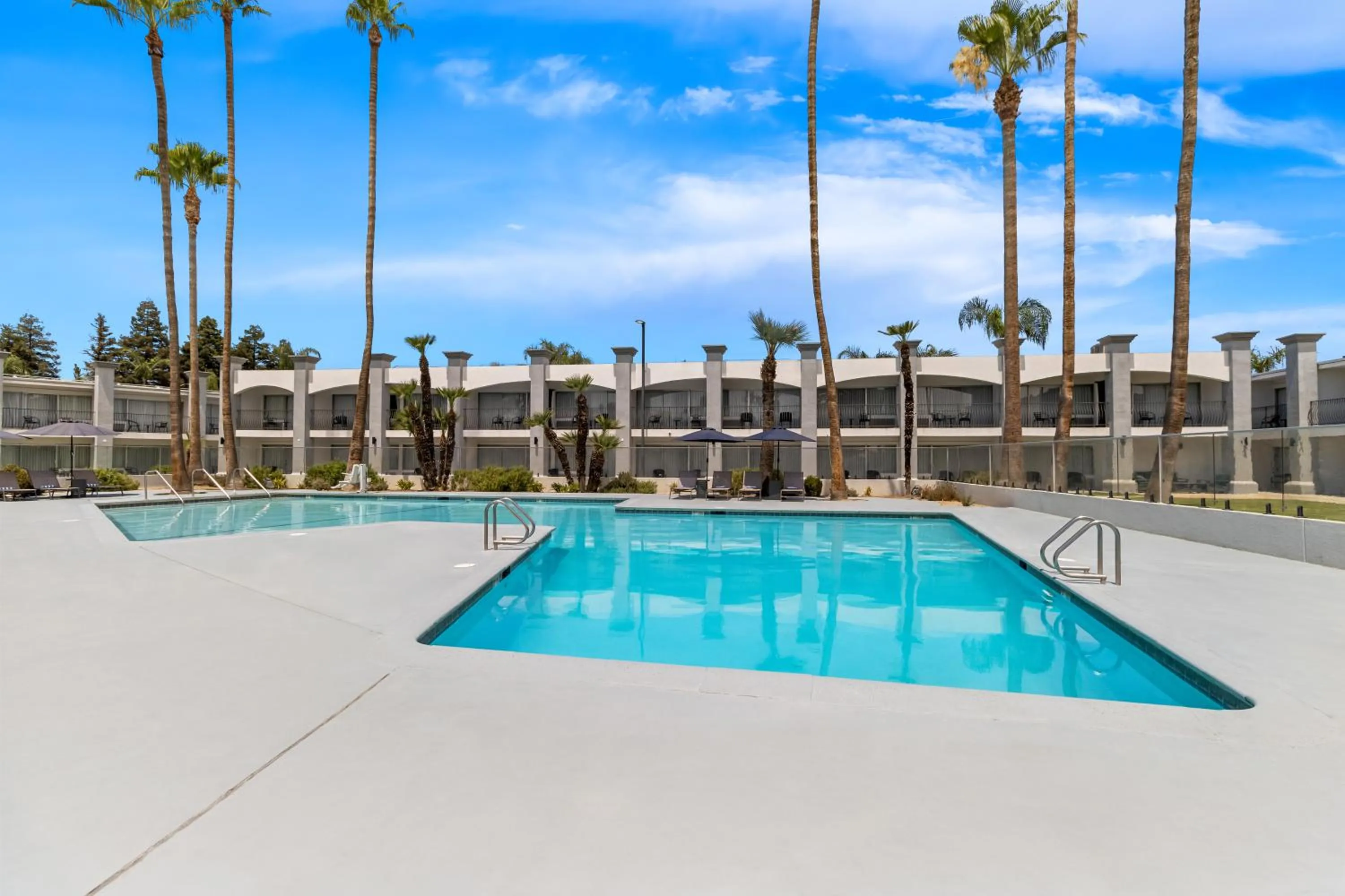 Day in Hourglass Hotel, Trademark Collection by Wyndham