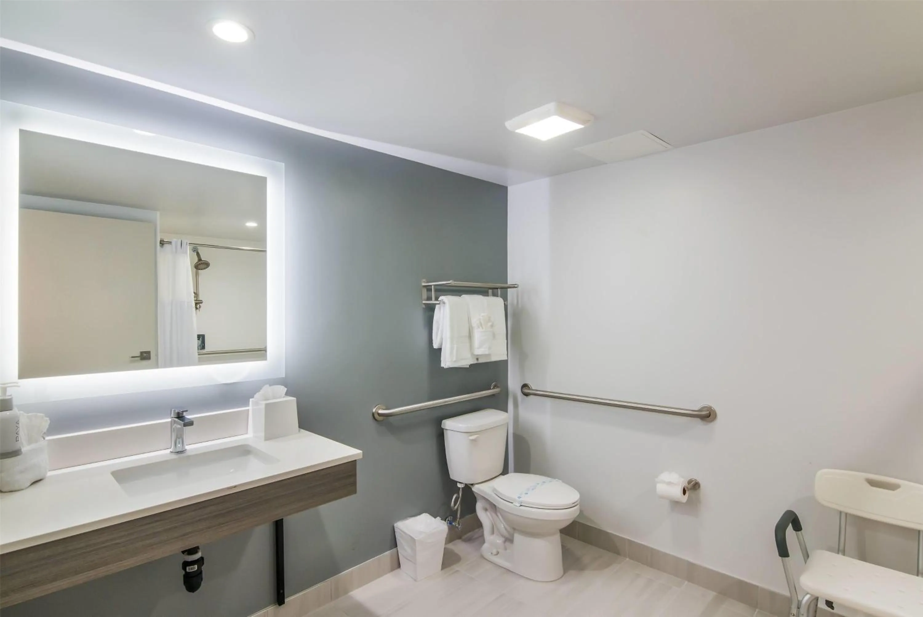 Shower in Hourglass Hotel, Trademark Collection by Wyndham