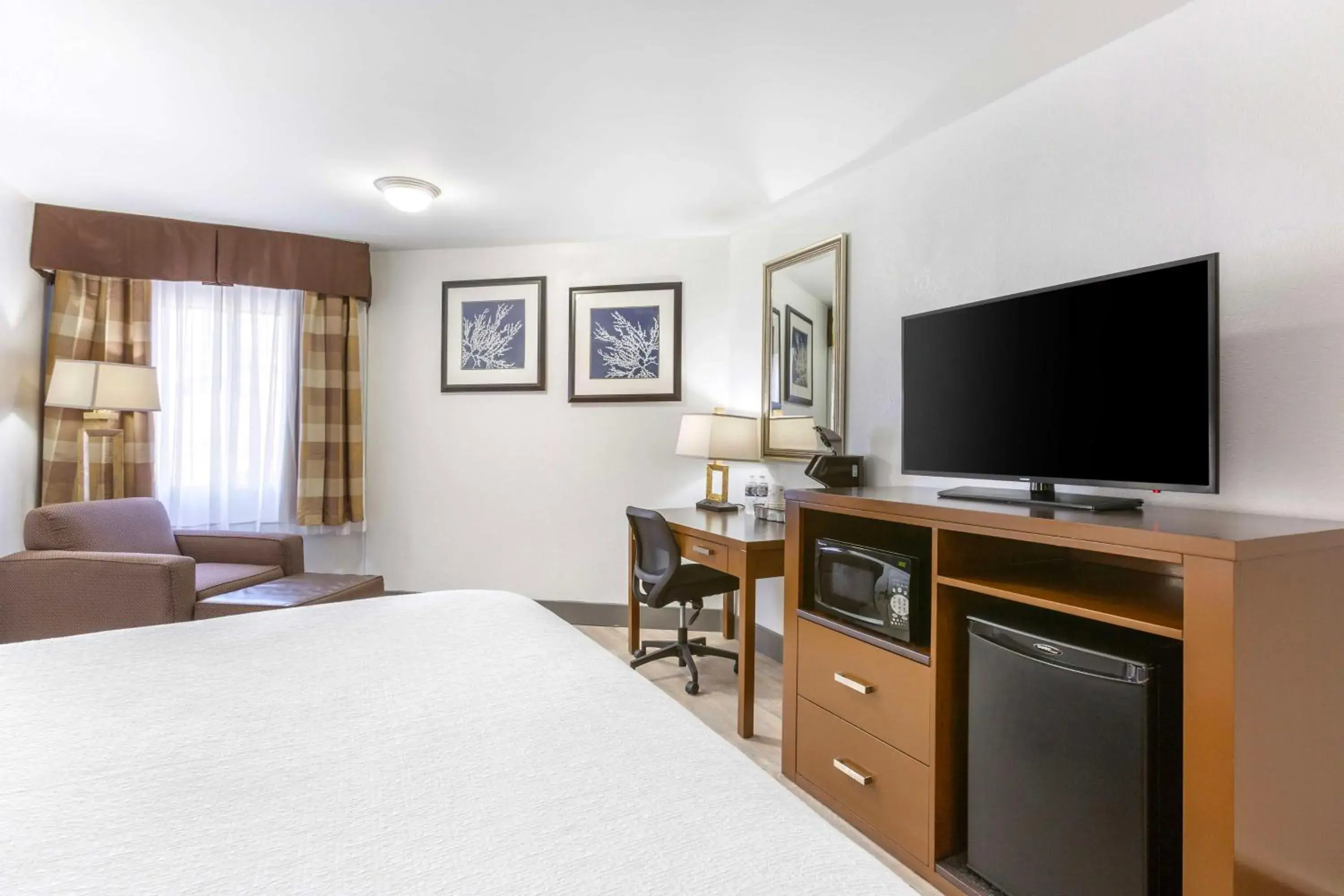 Bedroom, Bed in Best Western Plus El Paso Airport Hotel & Conference Center Bedroom, Bed in Best Western Plus El Paso Airport Hotel & Conference Center