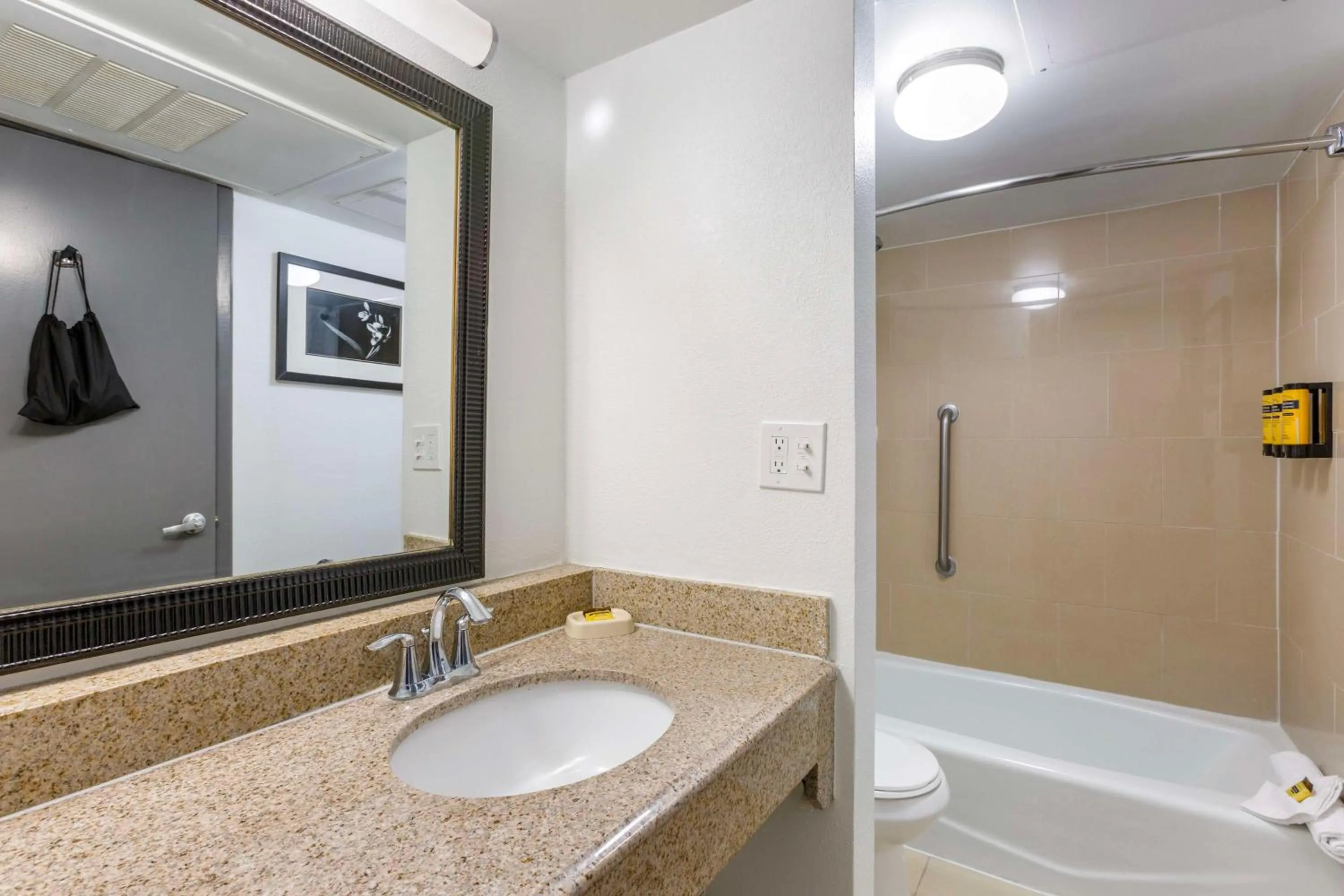 Bathroom in Best Western Plus El Paso Airport Hotel & Conference Center