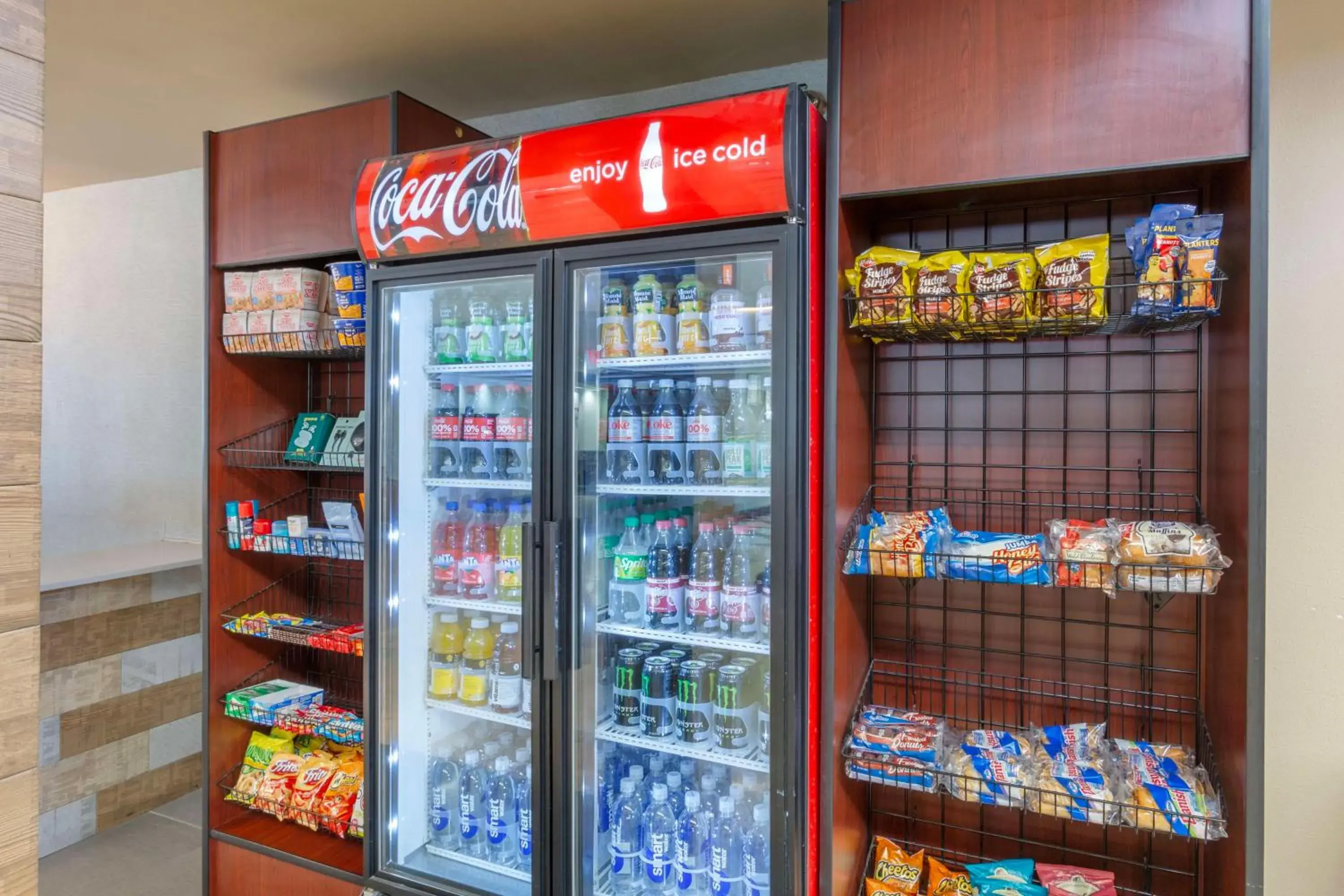 Property building in Best Western Plus El Paso Airport Hotel & Conference Center Property building in Best Western Plus El Paso Airport Hotel & Conference Center