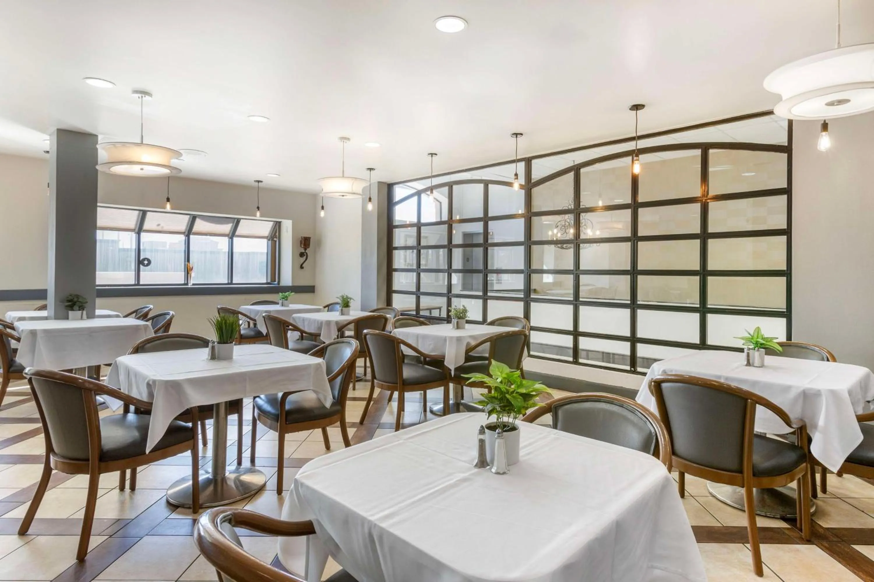 Breakfast in Best Western Plus El Paso Airport Hotel & Conference Center