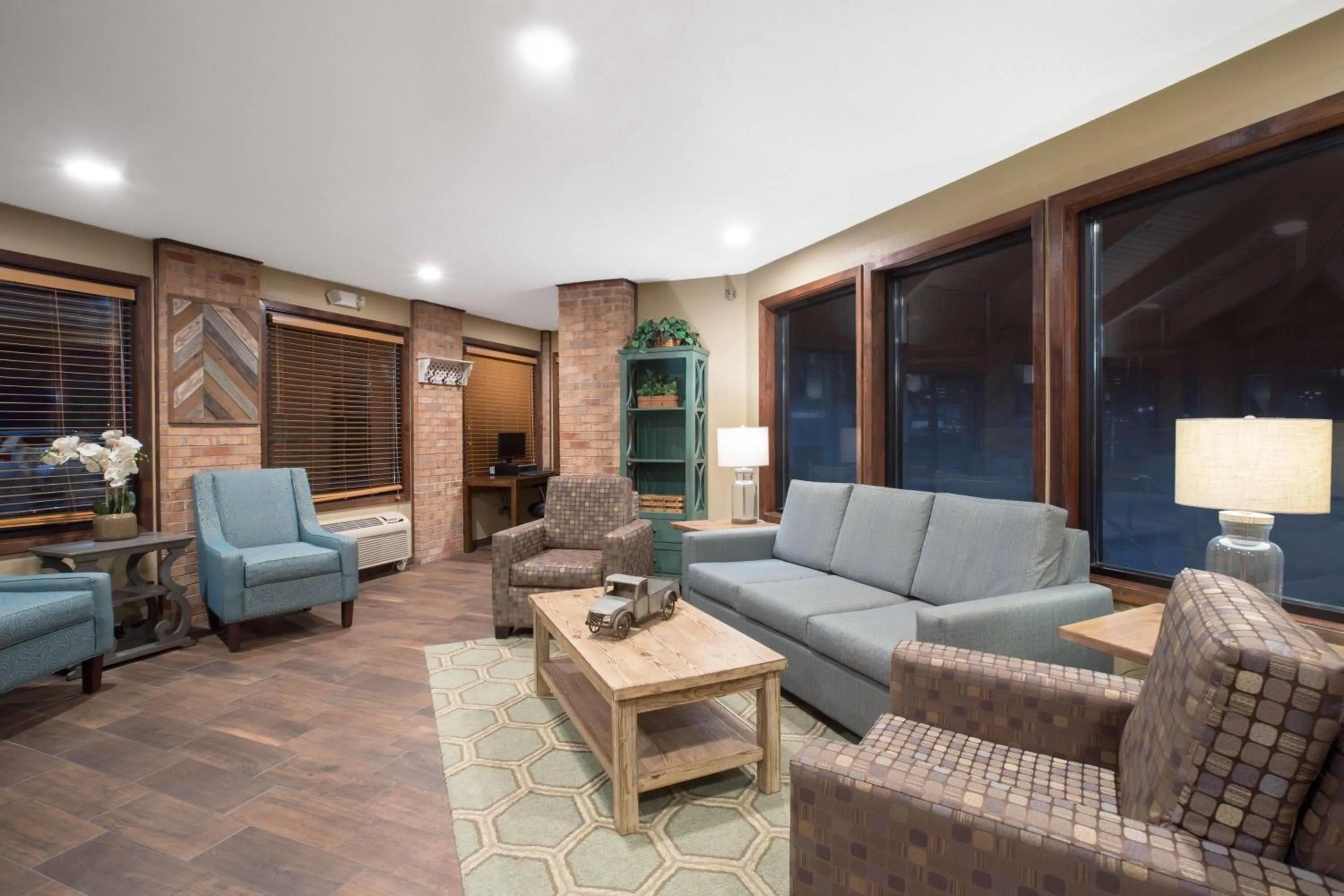 Lobby or reception in AmericInn by Wyndham Mount Pleasant