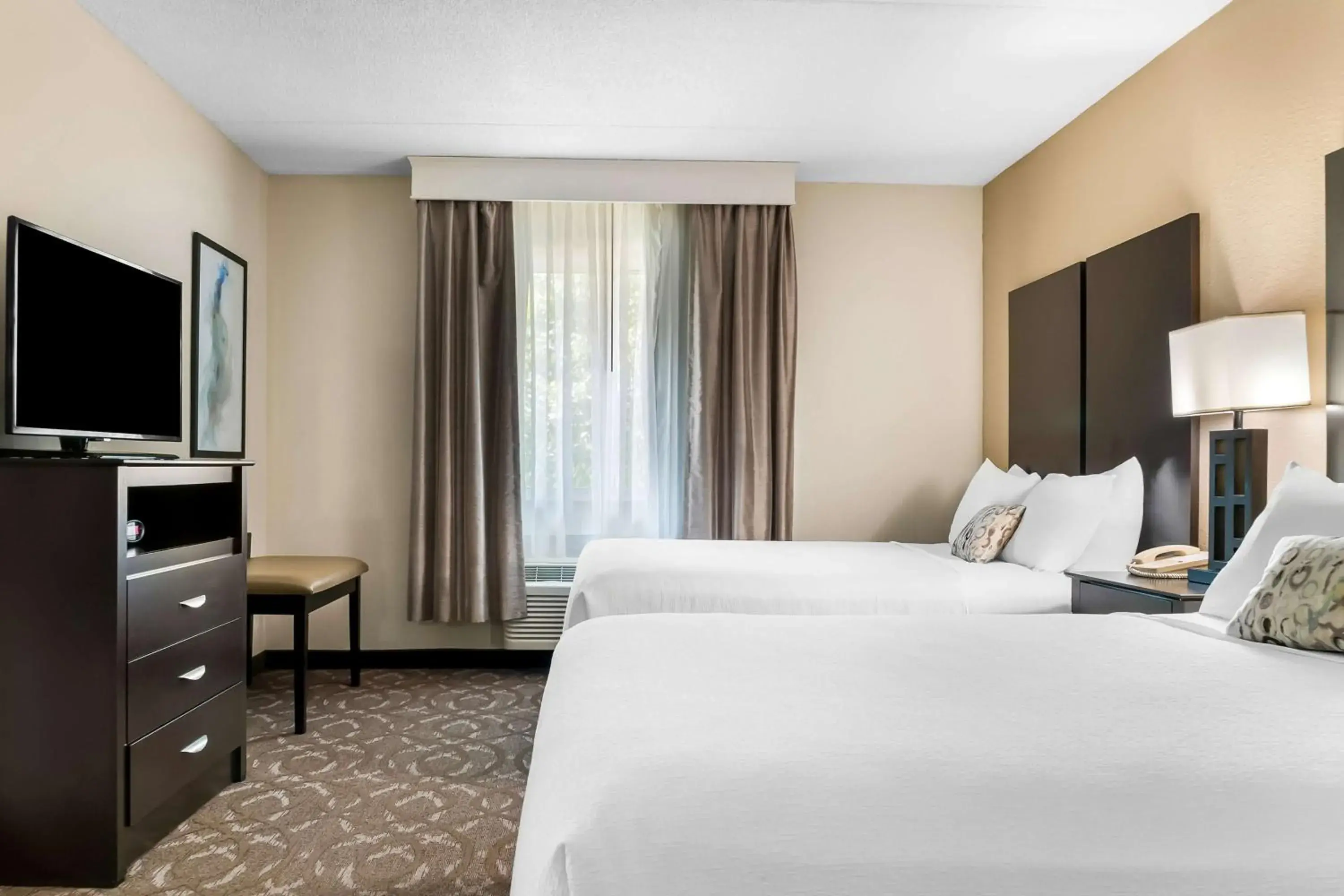 Photo of the whole room, Bed in Best Western Okemos/East Lansing Hotel & Suites Photo of the whole room, Bed in Best Western Okemos/East Lansing Hotel & Suites