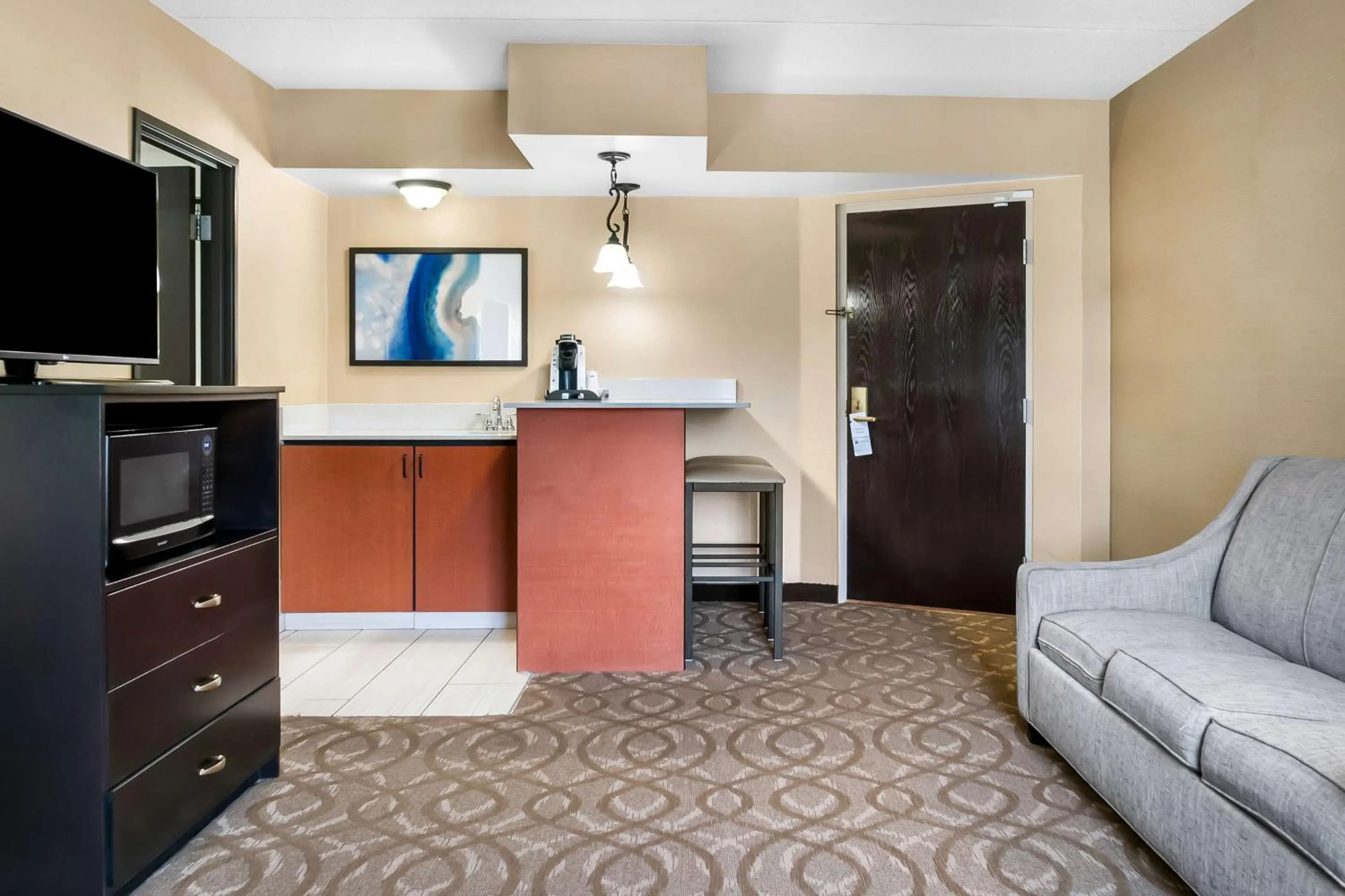 Photo of the whole room in Best Western Okemos/East Lansing Hotel & Suites