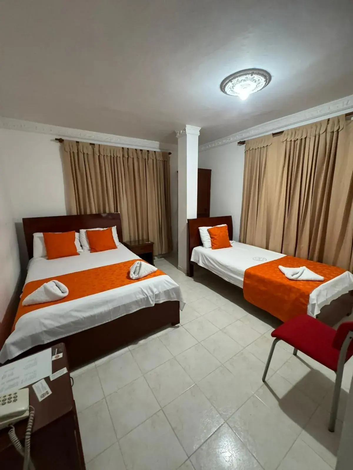 Standard Quadruple Room in Hotel De La Prada Standard Quadruple Room in Hotel De La Prada