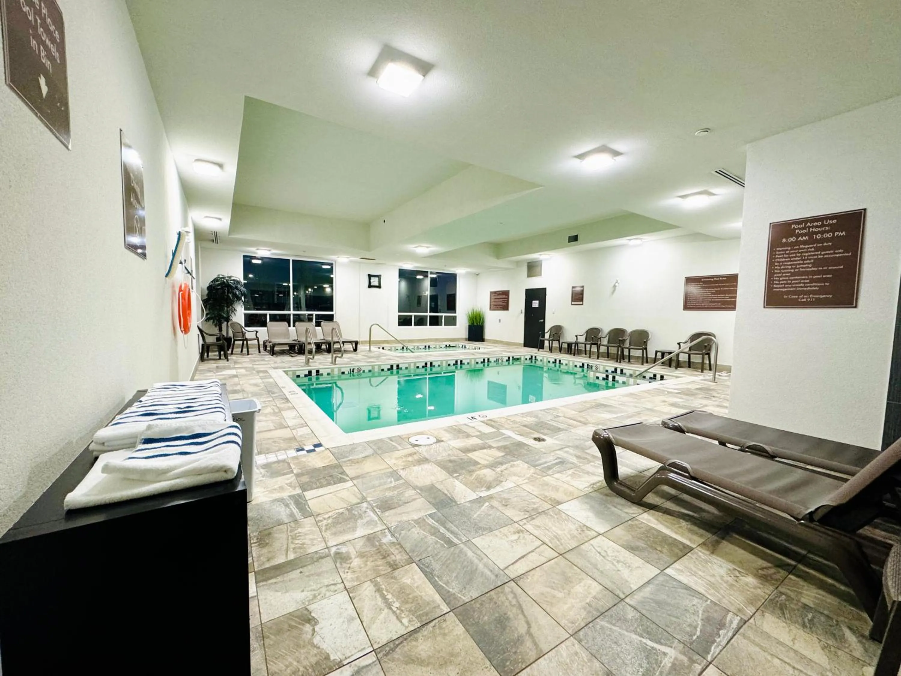 Pool view in Southfort Inn