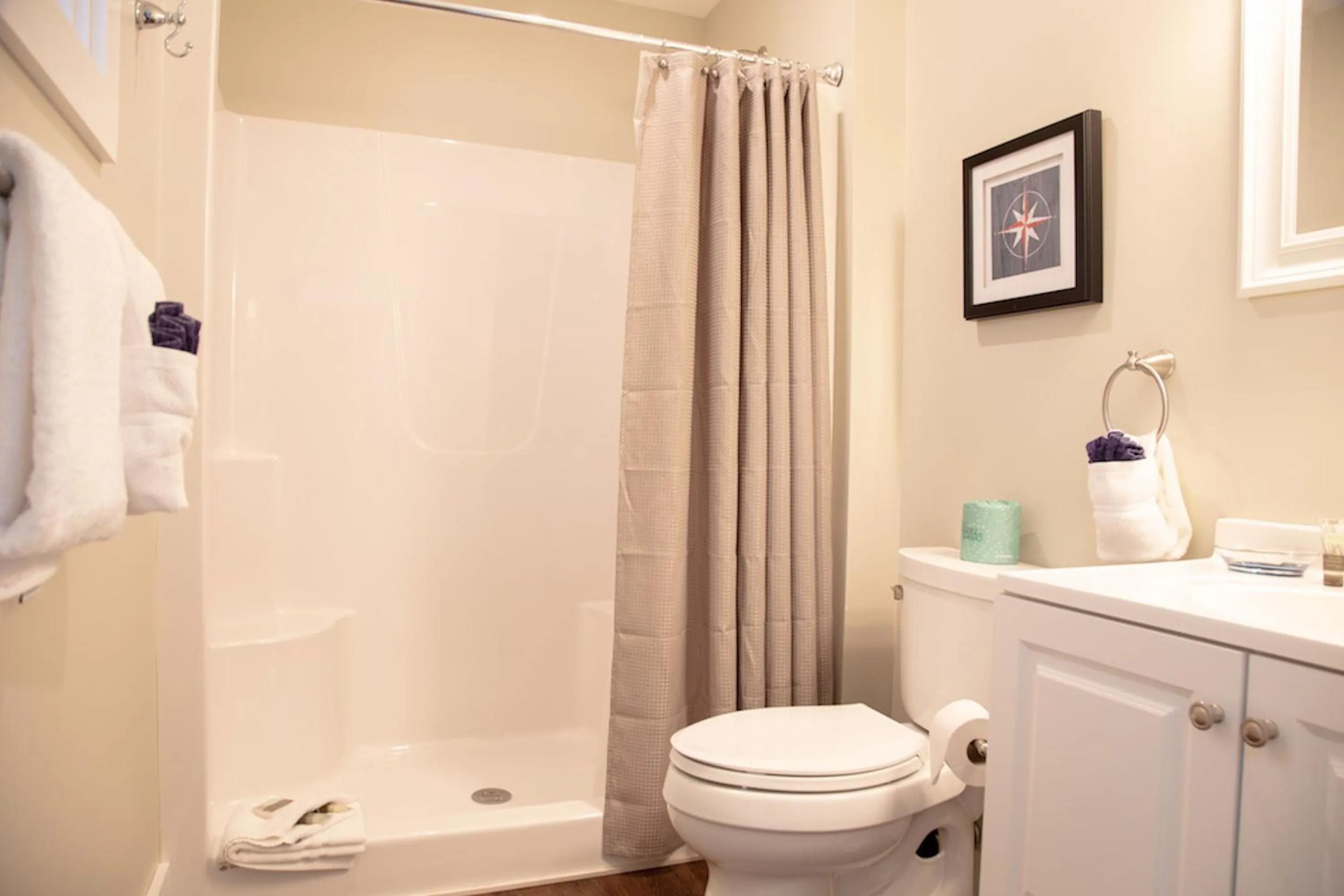 Shower in Linekin Bay Resort