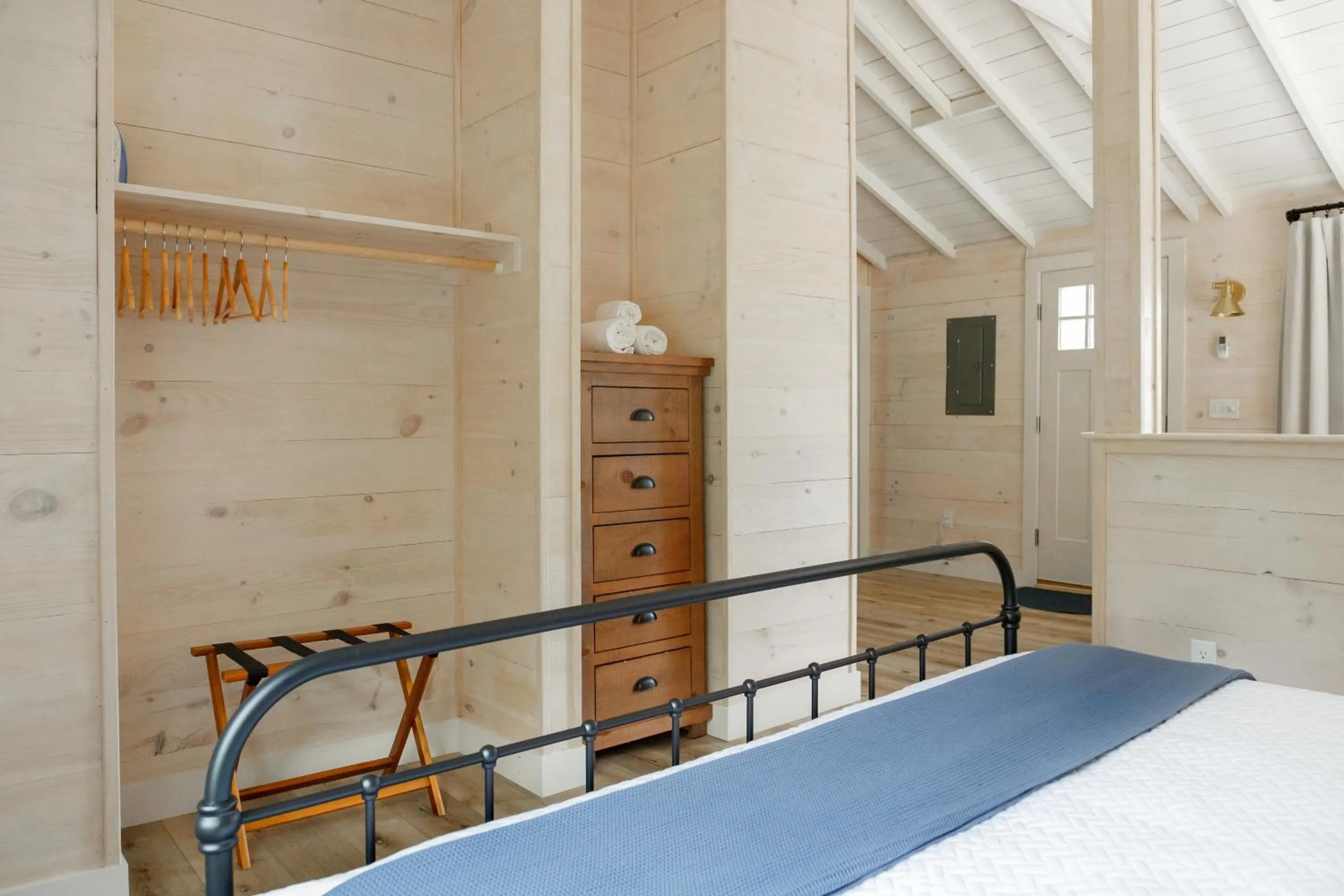 storage, Bed in Linekin Bay Resort