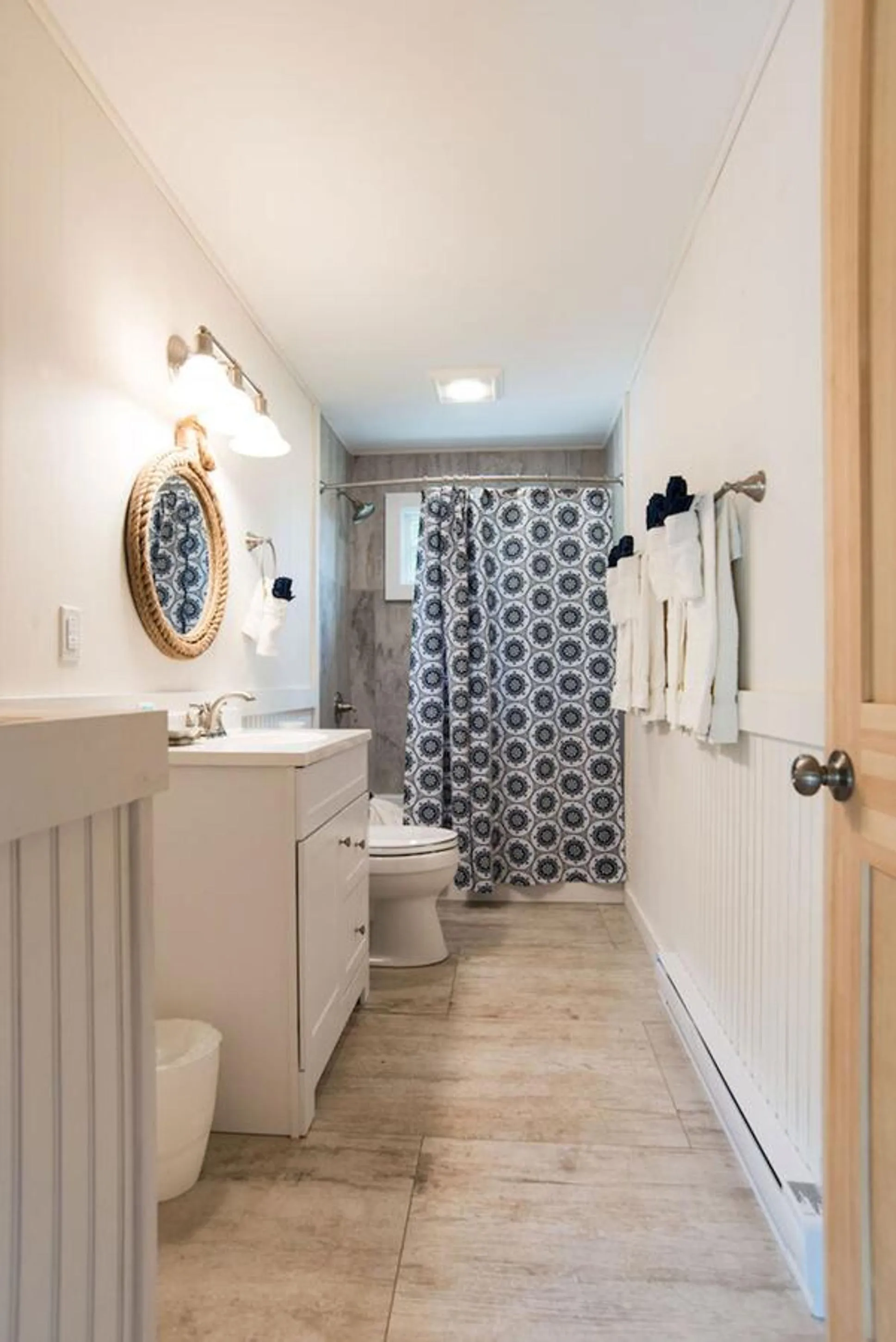 Shower in Linekin Bay Resort