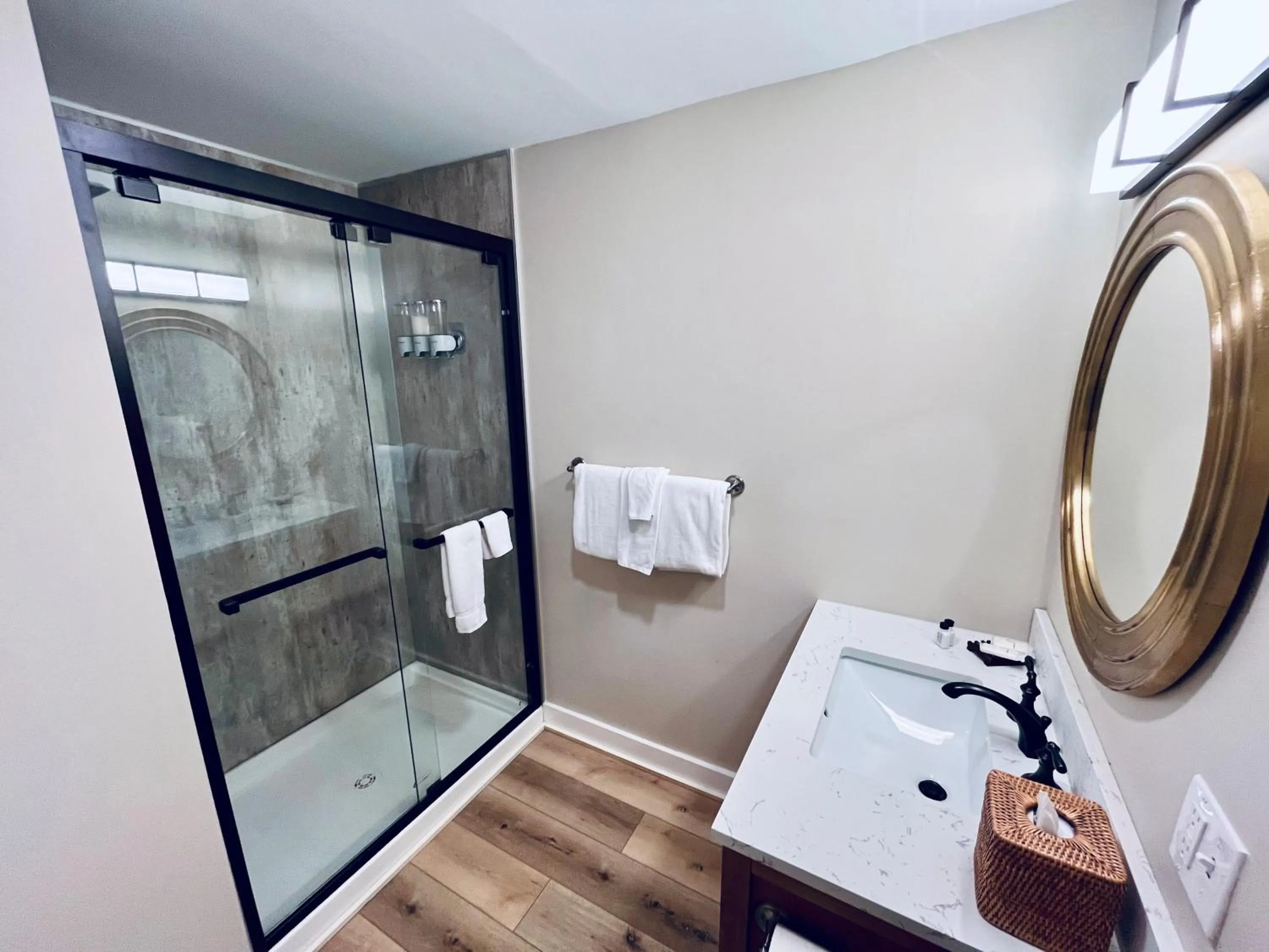 Bathroom in Linekin Bay Resort