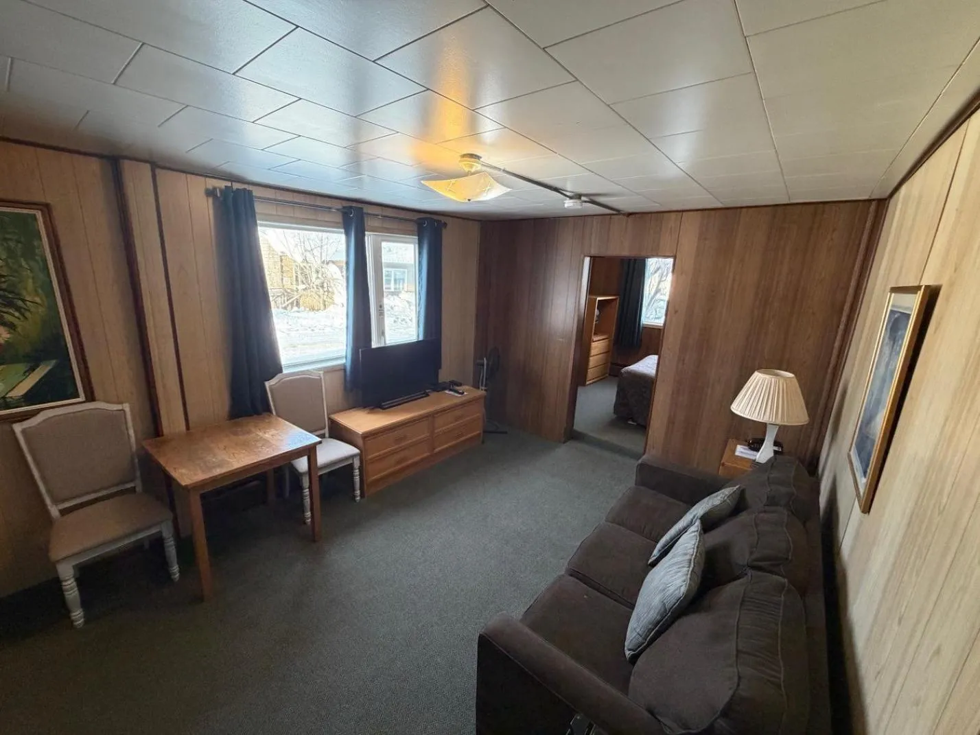 Airport Chalet