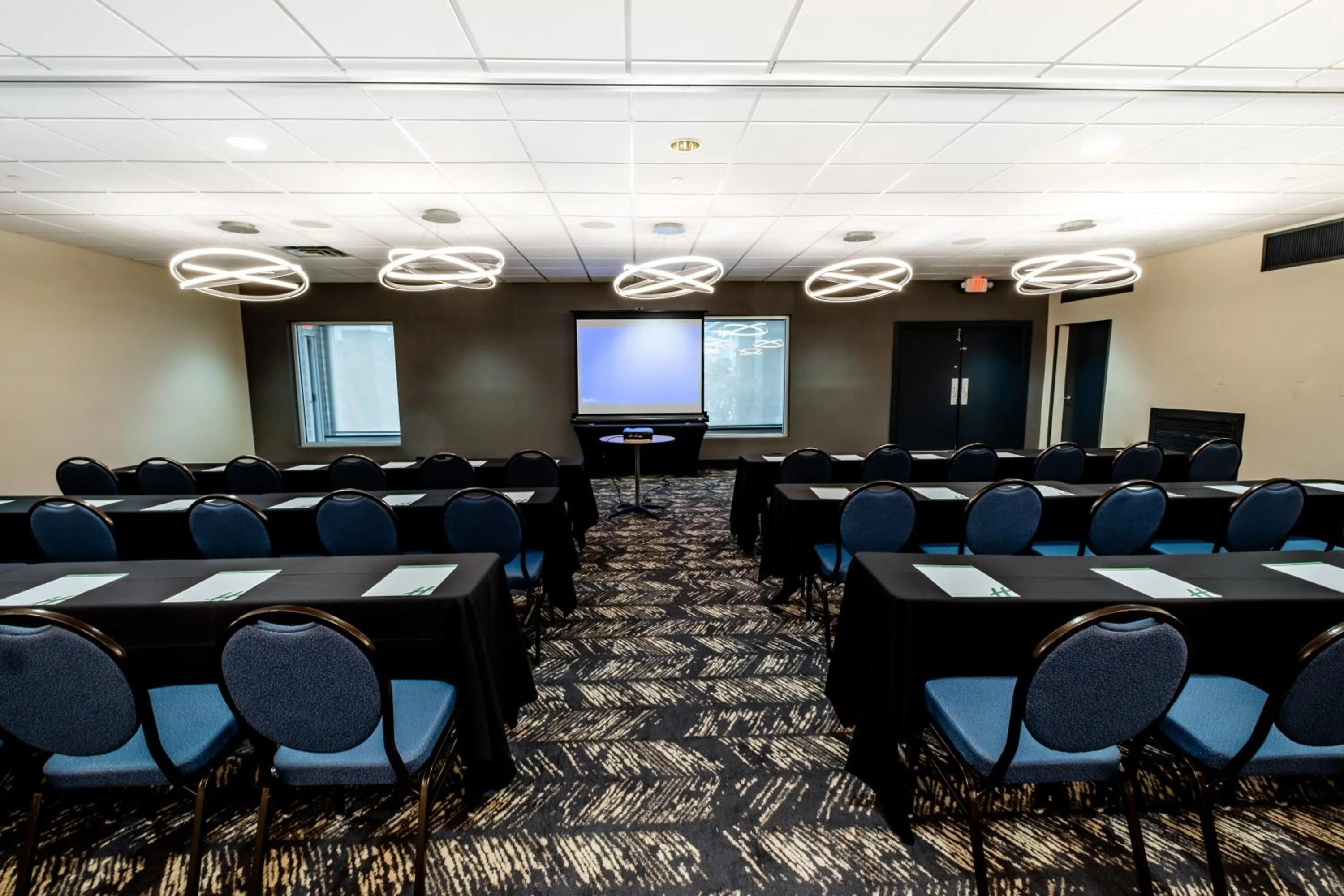 Meeting/conference room in Holiday Inn Grand Haven-Spring Lake by IHG