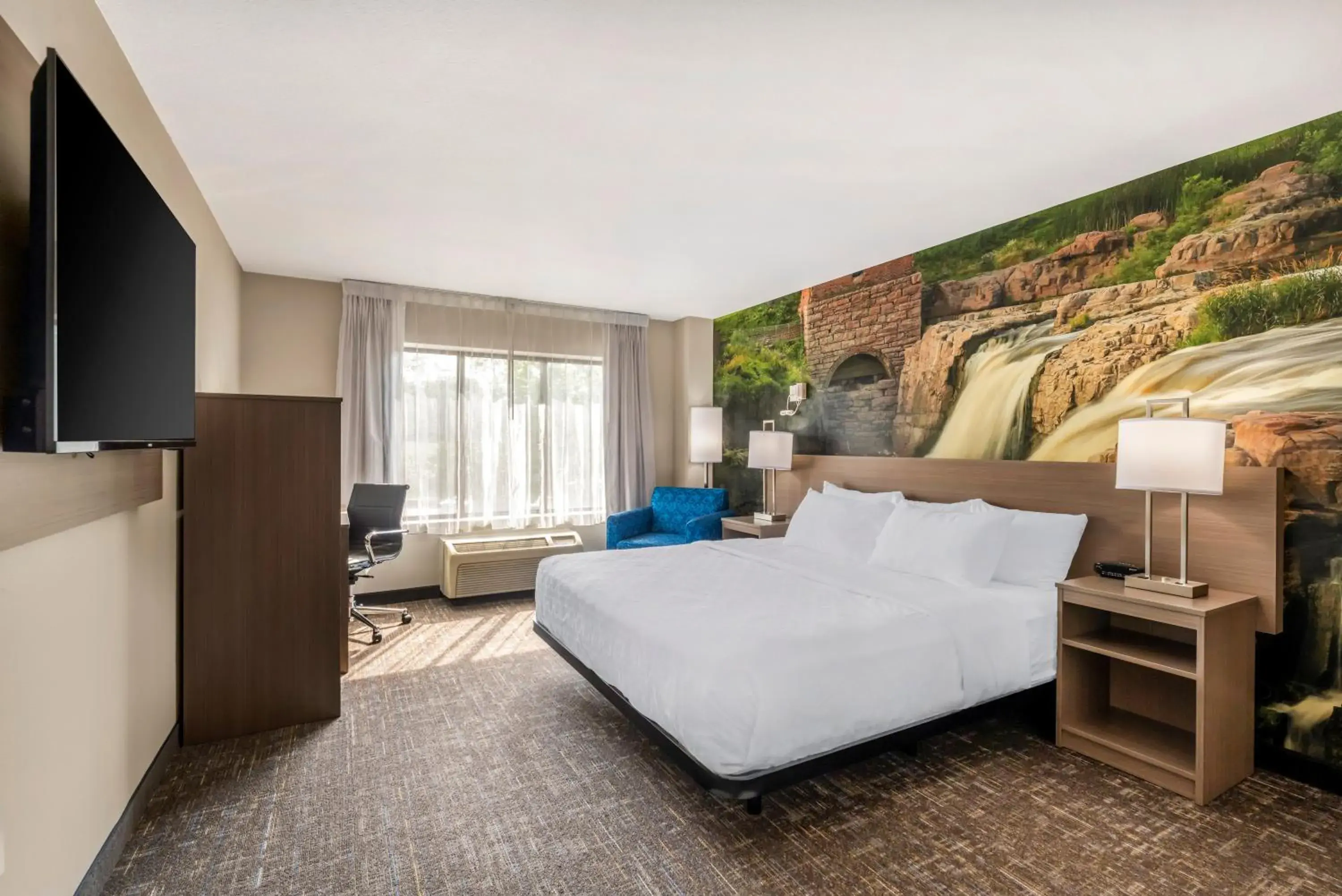 Bed in Clarion Pointe Sioux Falls Airport Bed in Clarion Pointe Sioux Falls Airport