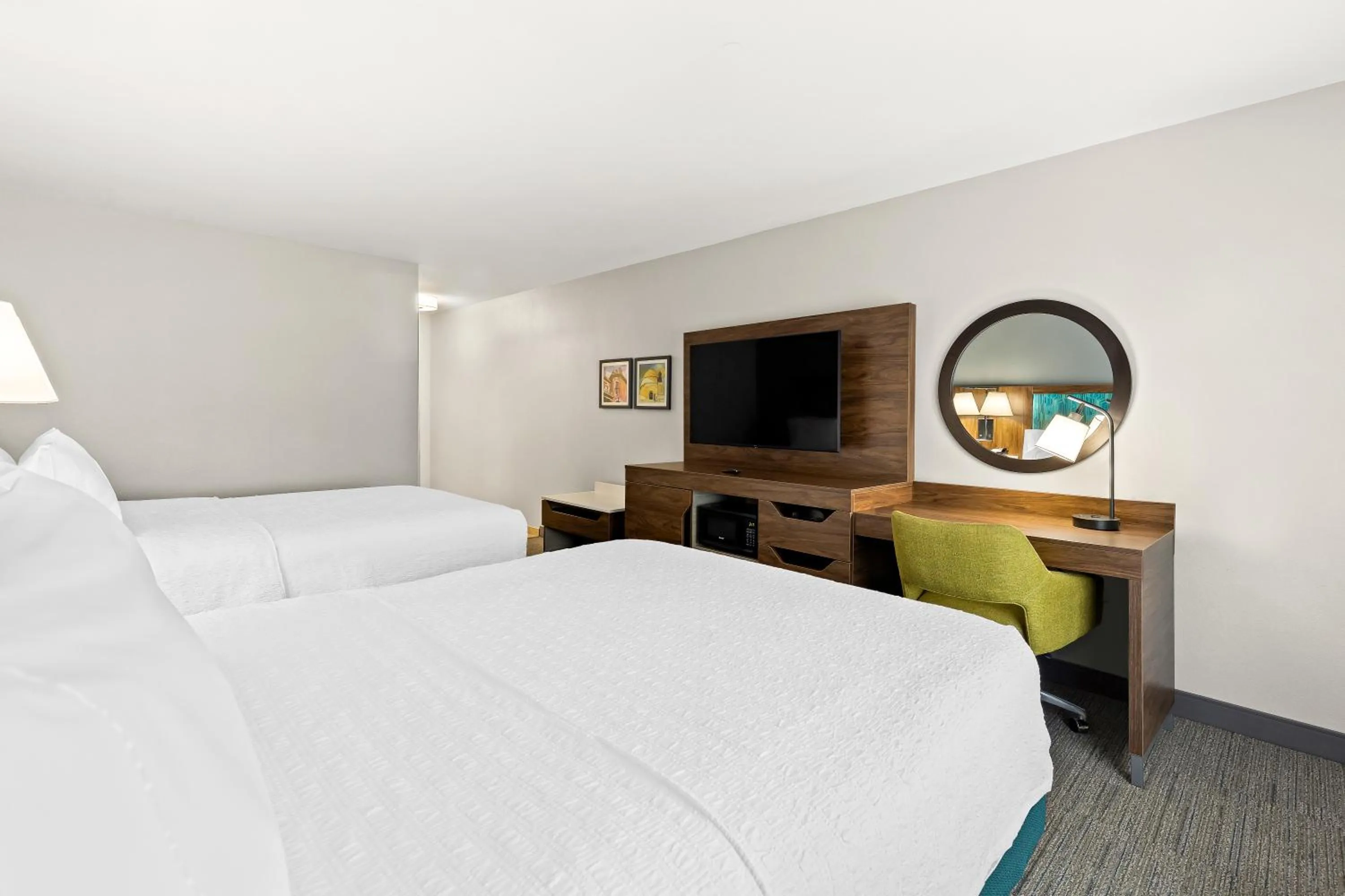 Bed in Hampton Inn & Suites Canton