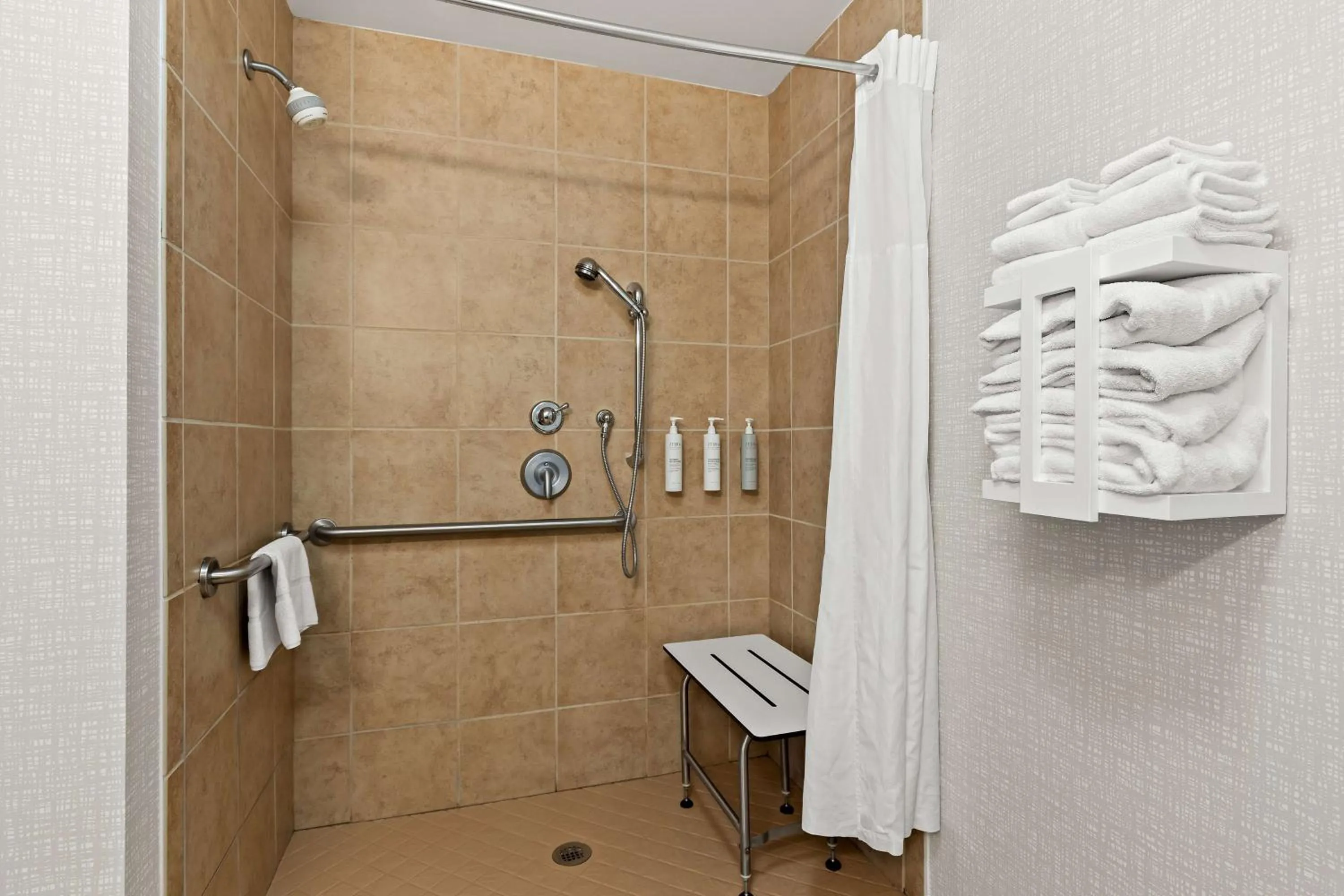 Bathroom in Hampton Inn & Suites Canton