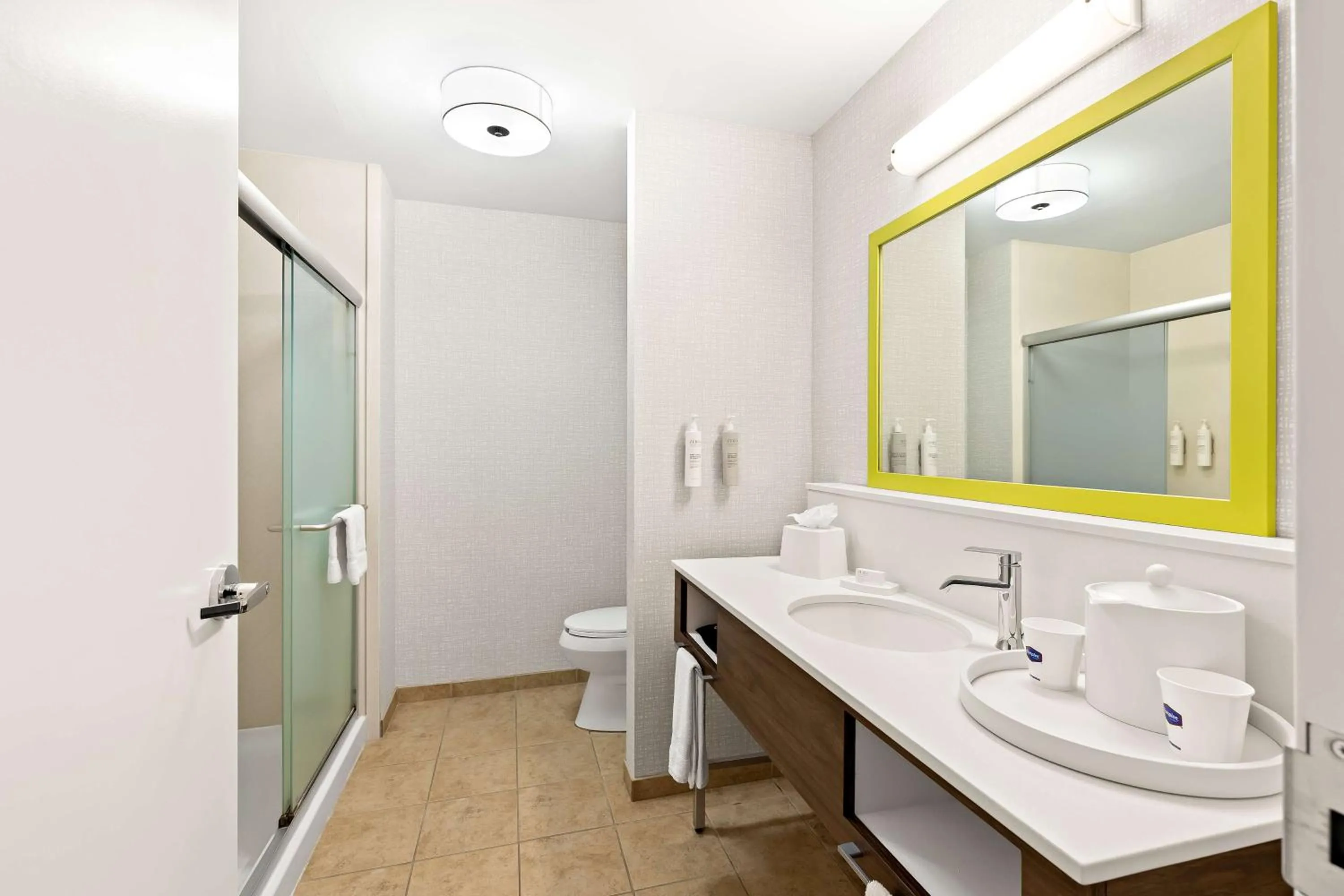 Bathroom in Hampton Inn & Suites Canton