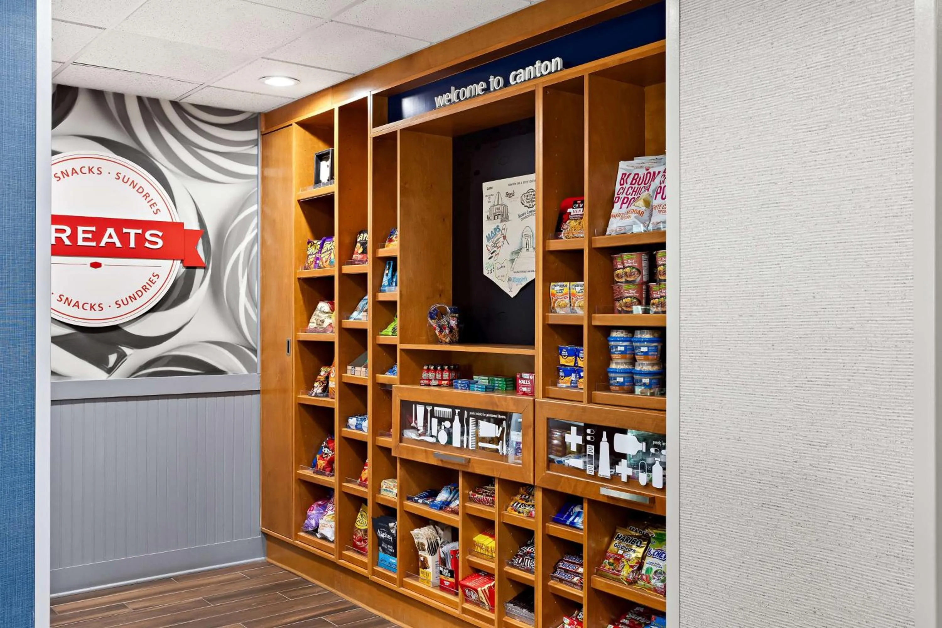 Restaurant/places to eat in Hampton Inn & Suites Canton