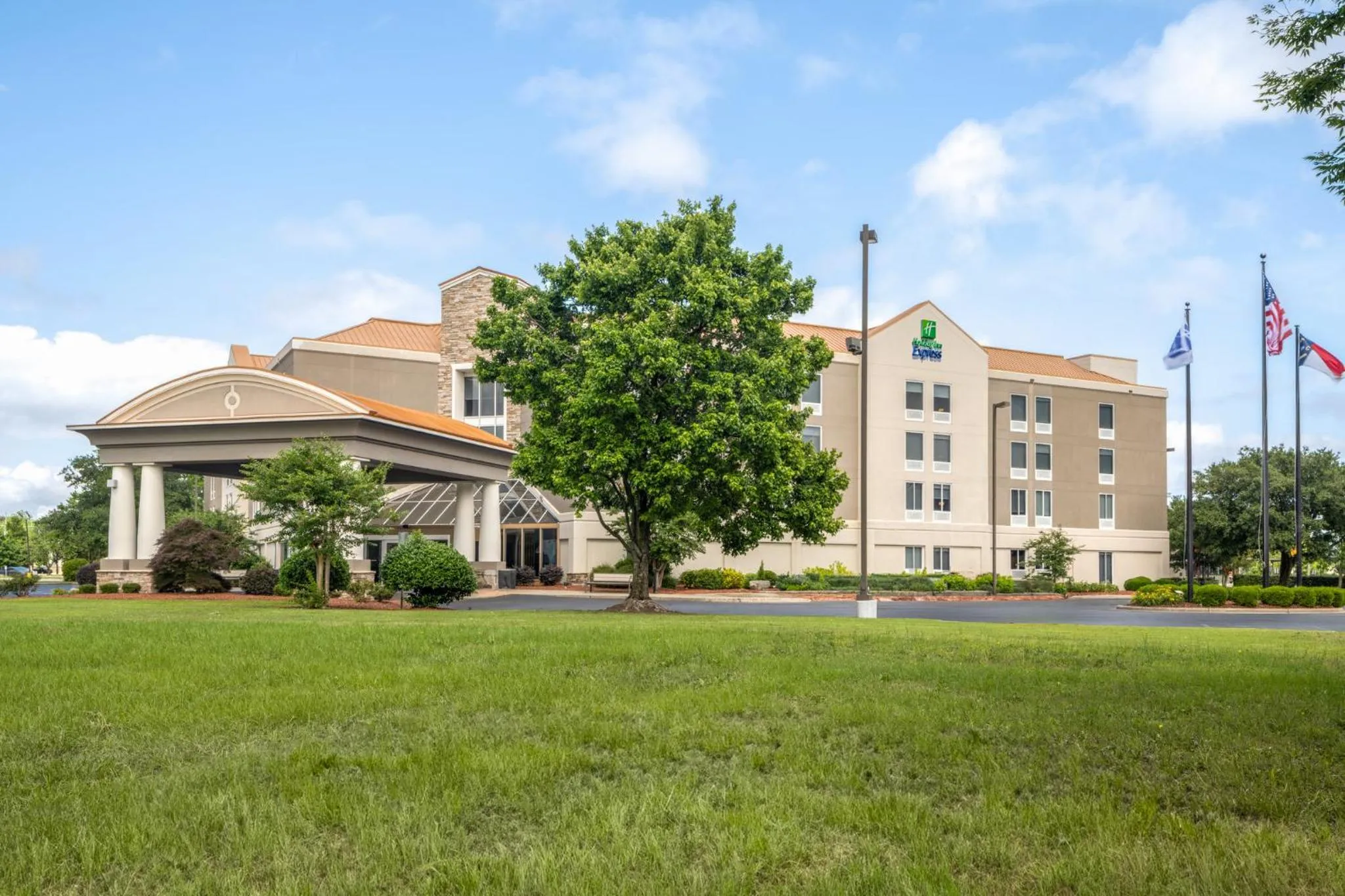 Property building in Holiday Inn Express Greenville by IHG