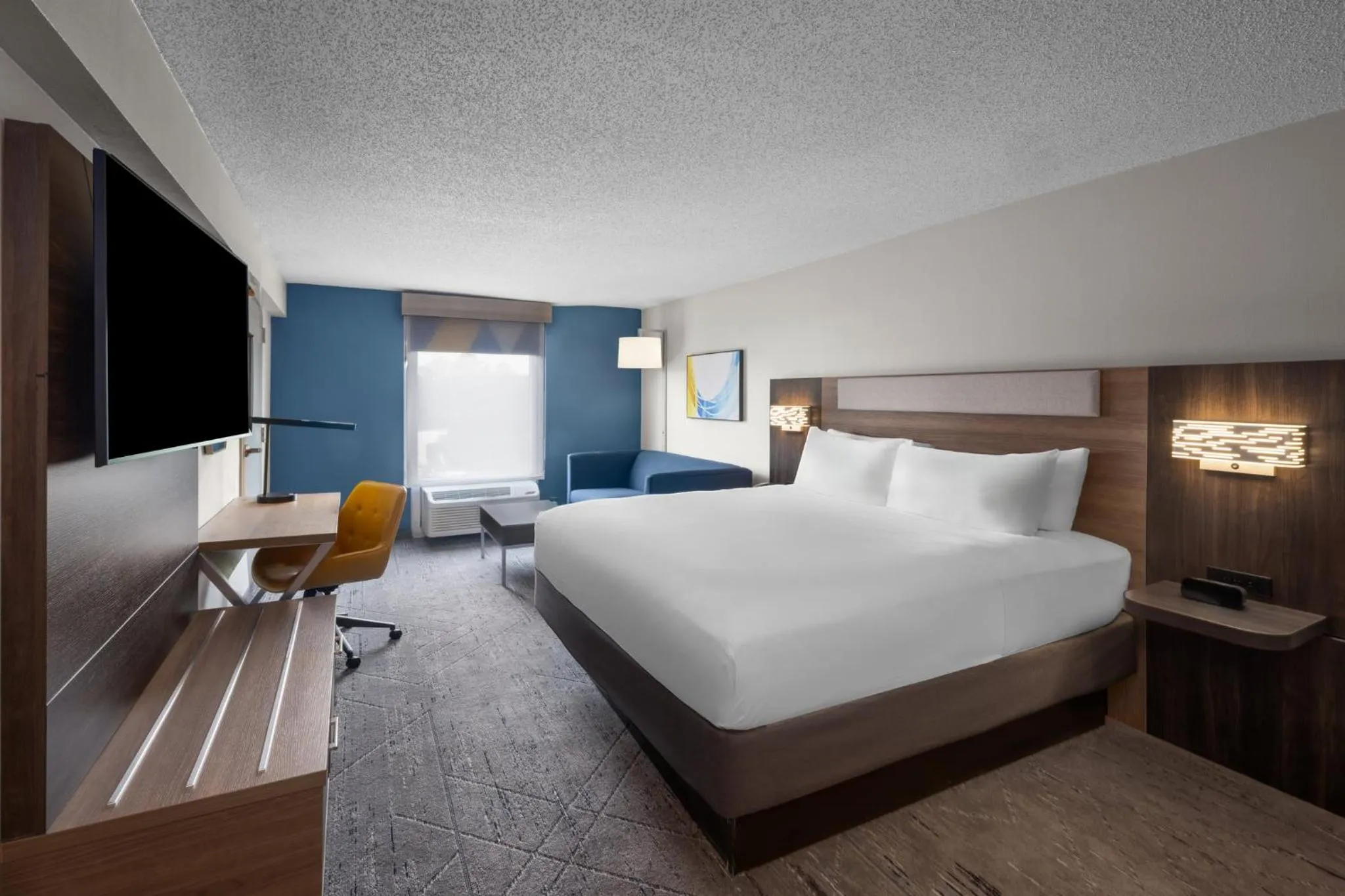 Photo of the whole room, Bed in Holiday Inn Express Greenville by IHG