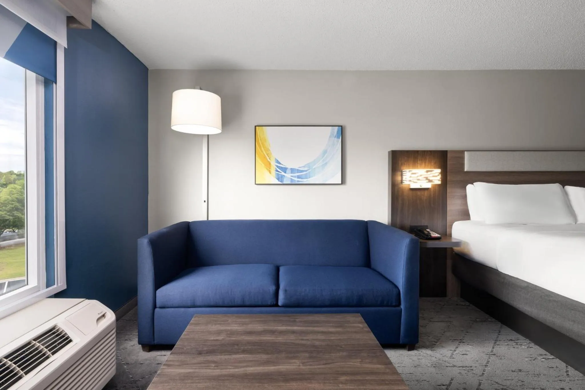 Photo of the whole room, Bed in Holiday Inn Express Greenville by IHG