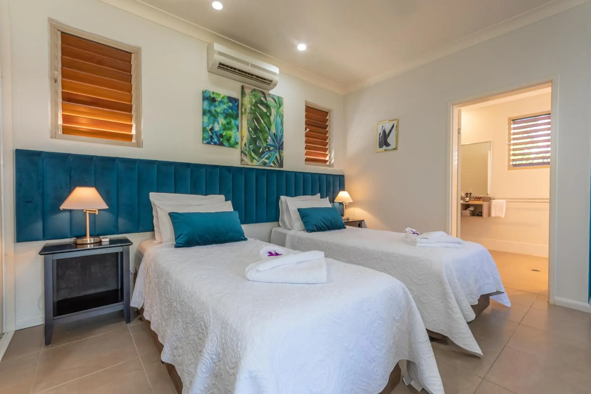 King or Twin Suite with Spa Bath in Blue Summit Hideaway King or Twin Suite with Spa Bath in Blue Summit Hideaway