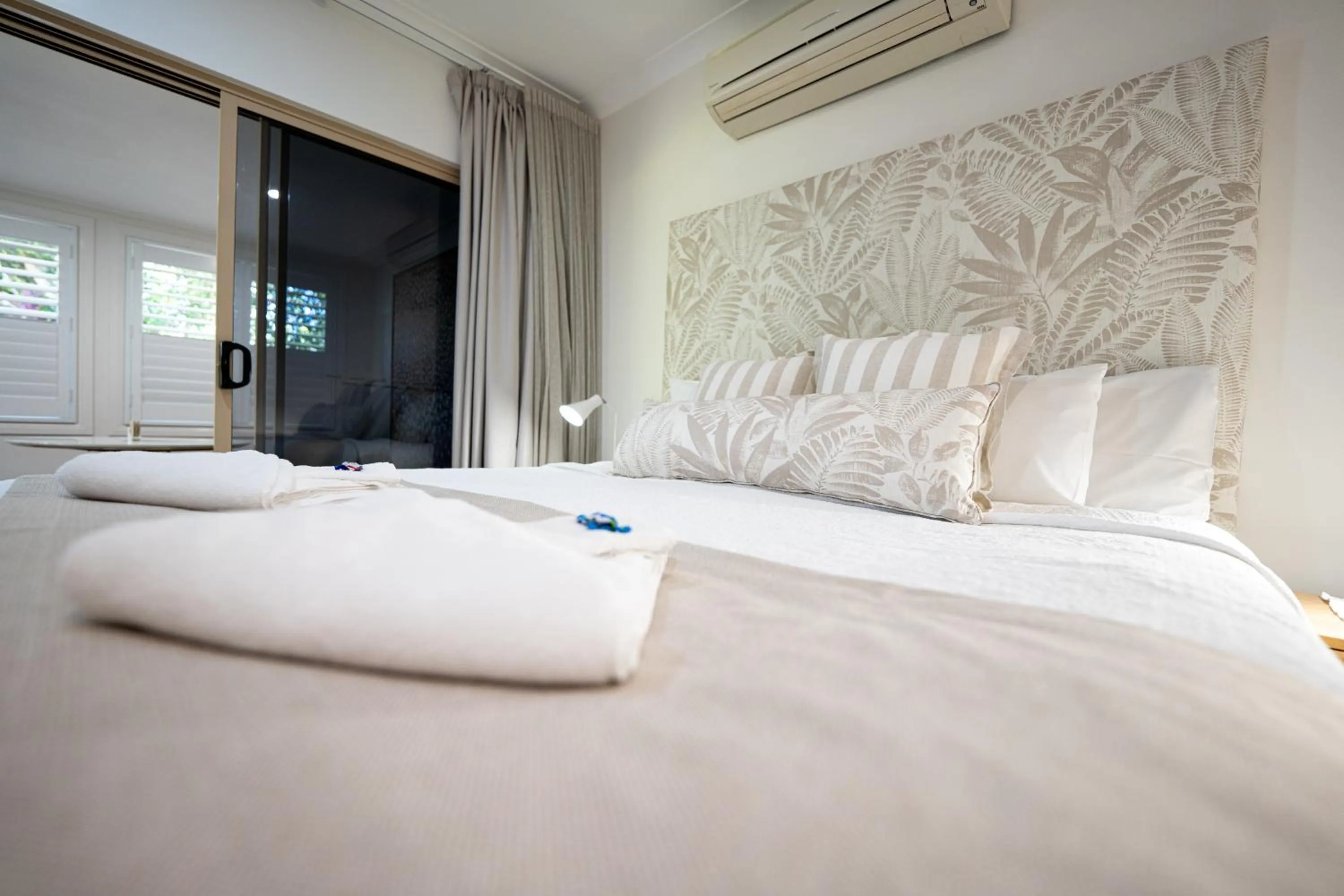 Bed in Blue Summit Hideaway