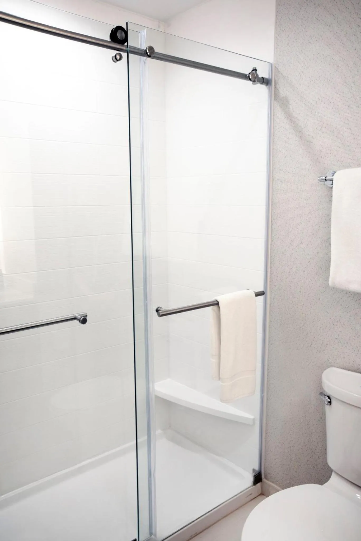 Bathroom in Holiday Inn Express Hotel & Suites Chester by IHG