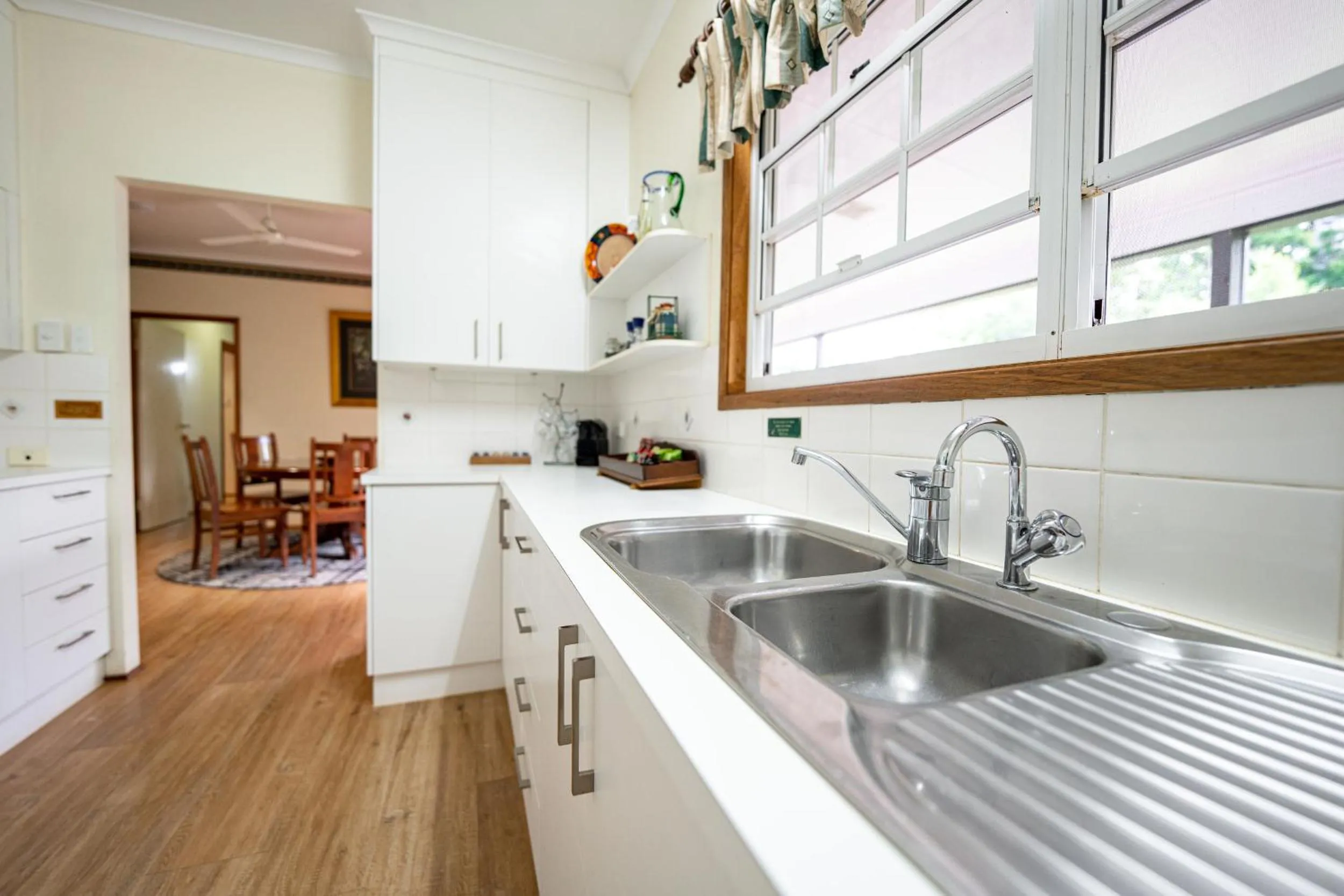 Kitchen or kitchenette in Birds 'n' Bloom Cottages