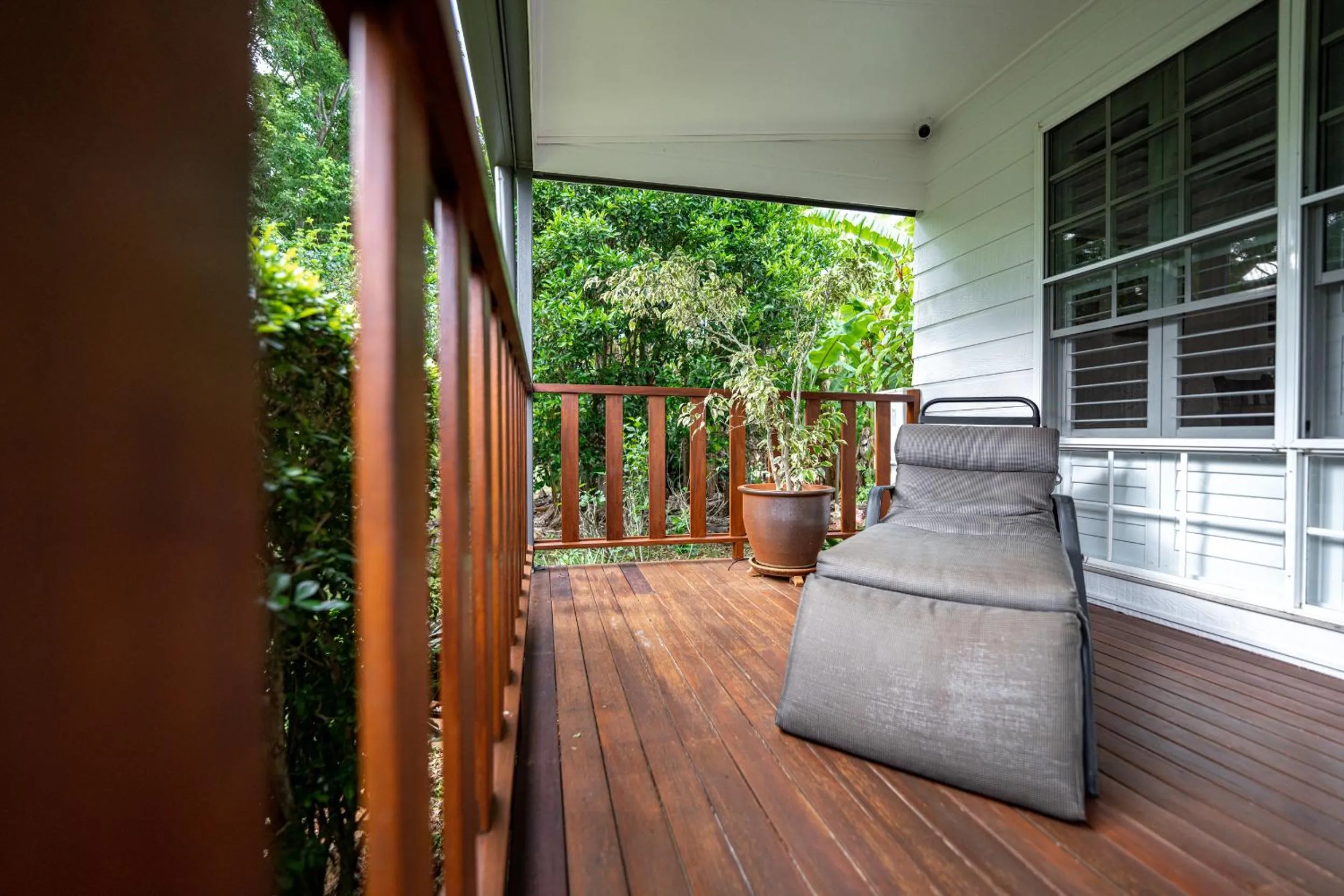 Patio in Birds 'n' Bloom Cottages
